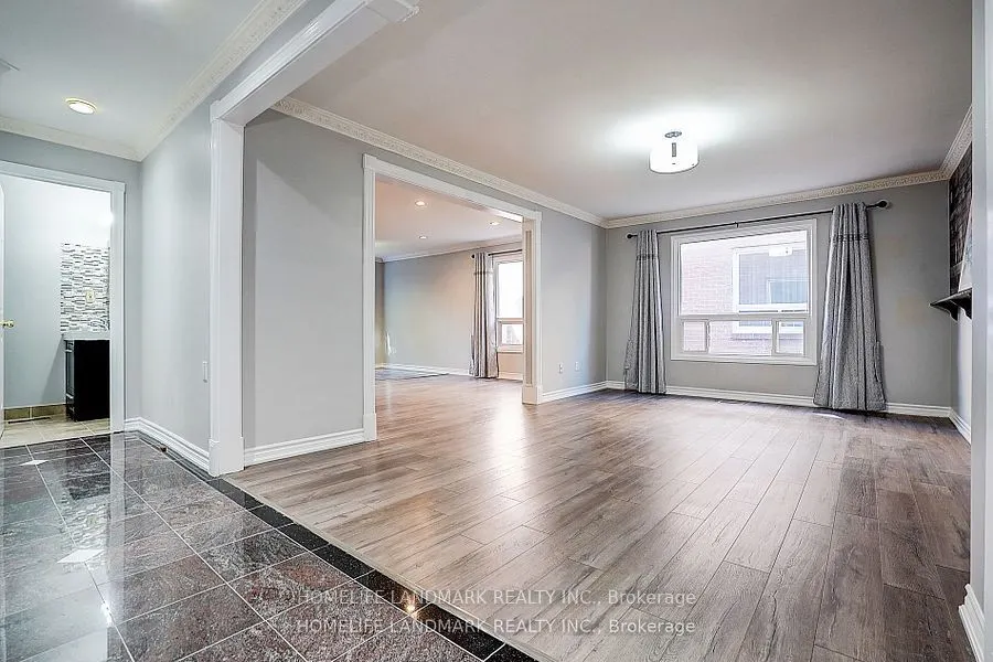 15 Saintsbury Square