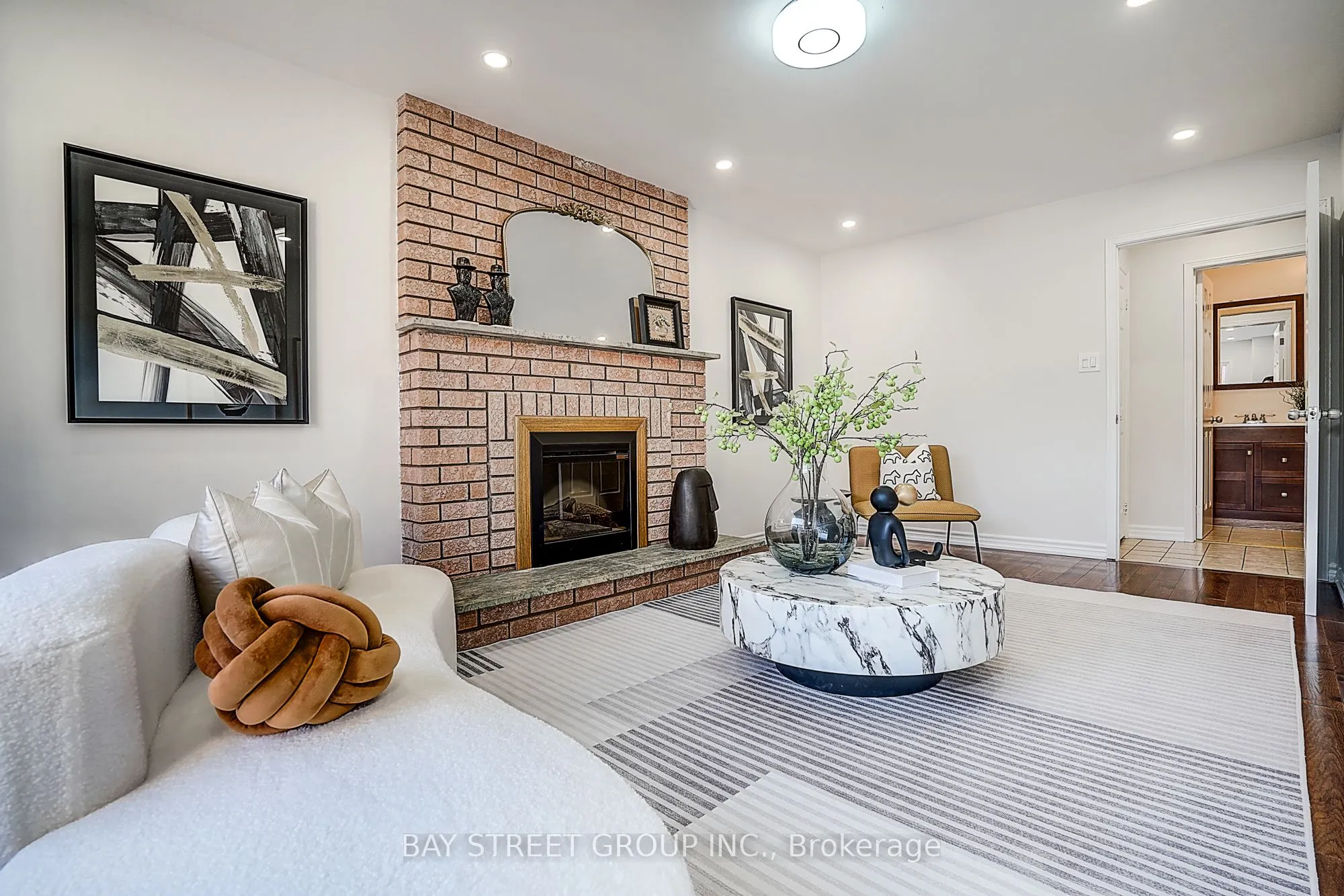 334 Goldhawk Trail