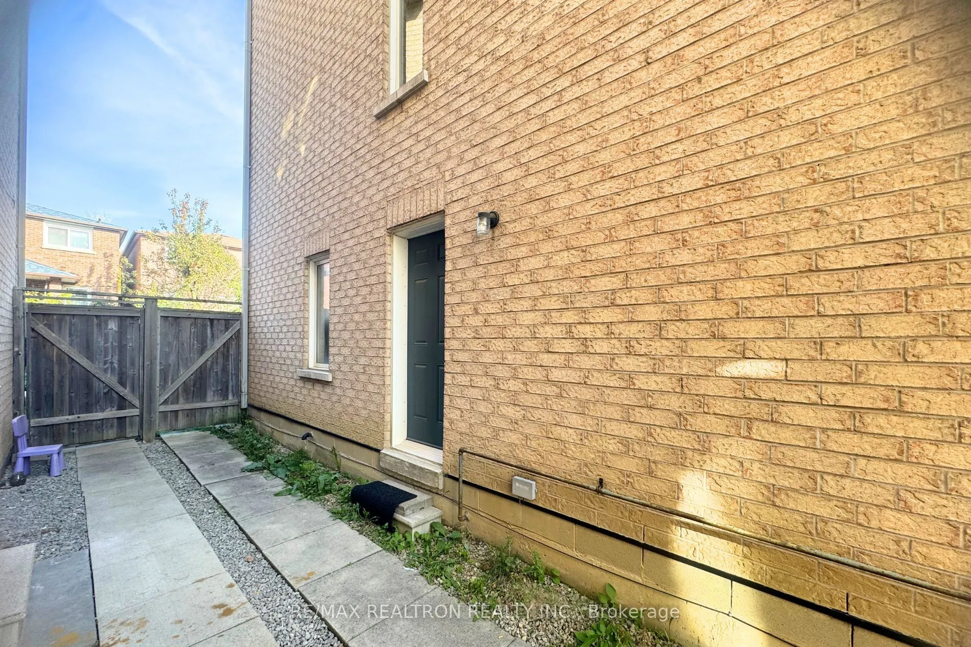 32 Tom Wells Crescent