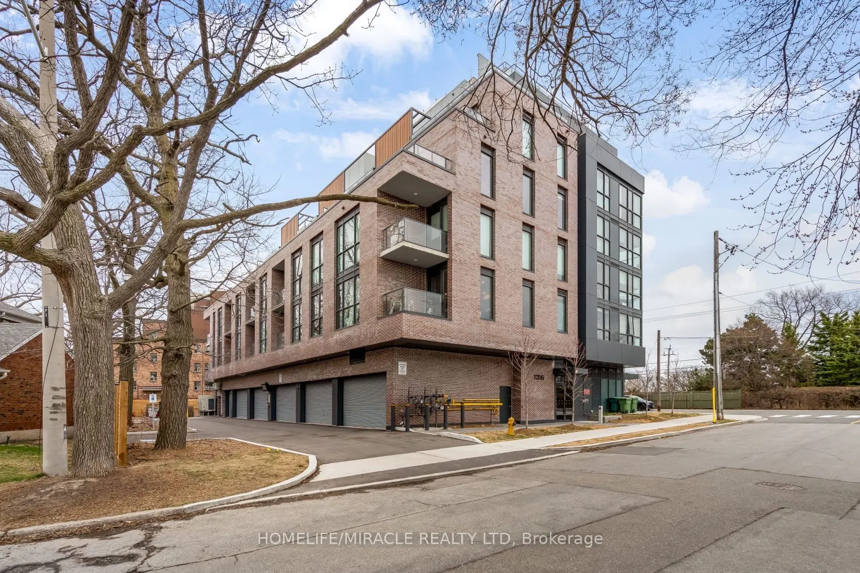 1316 Kingston Road N, #201