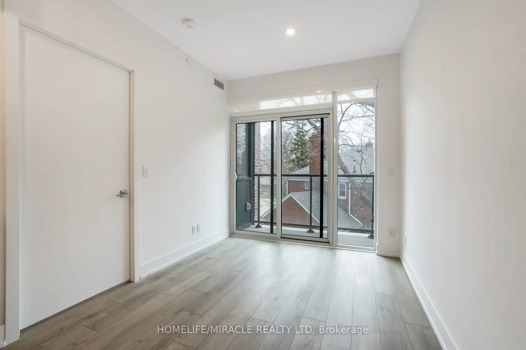 1316 Kingston Road N, #201