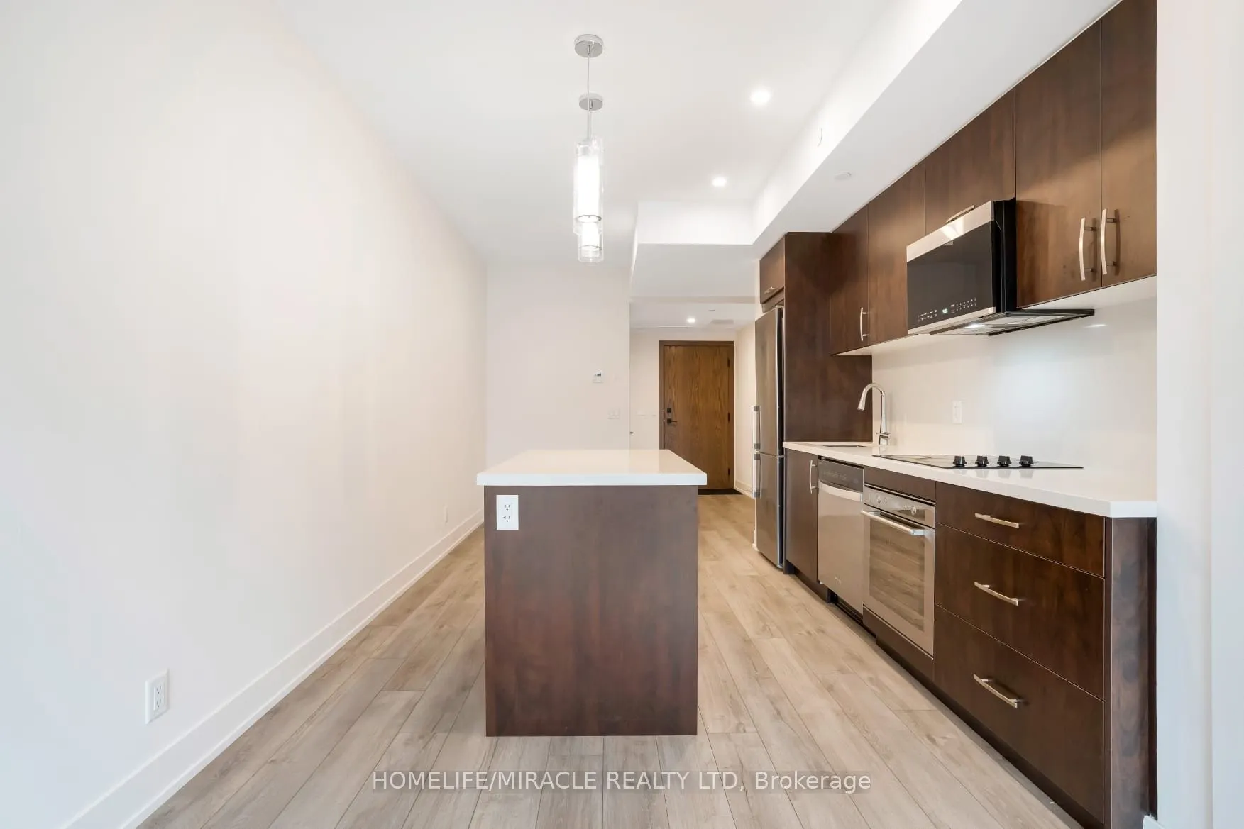 1316 Kingston Road N, #201