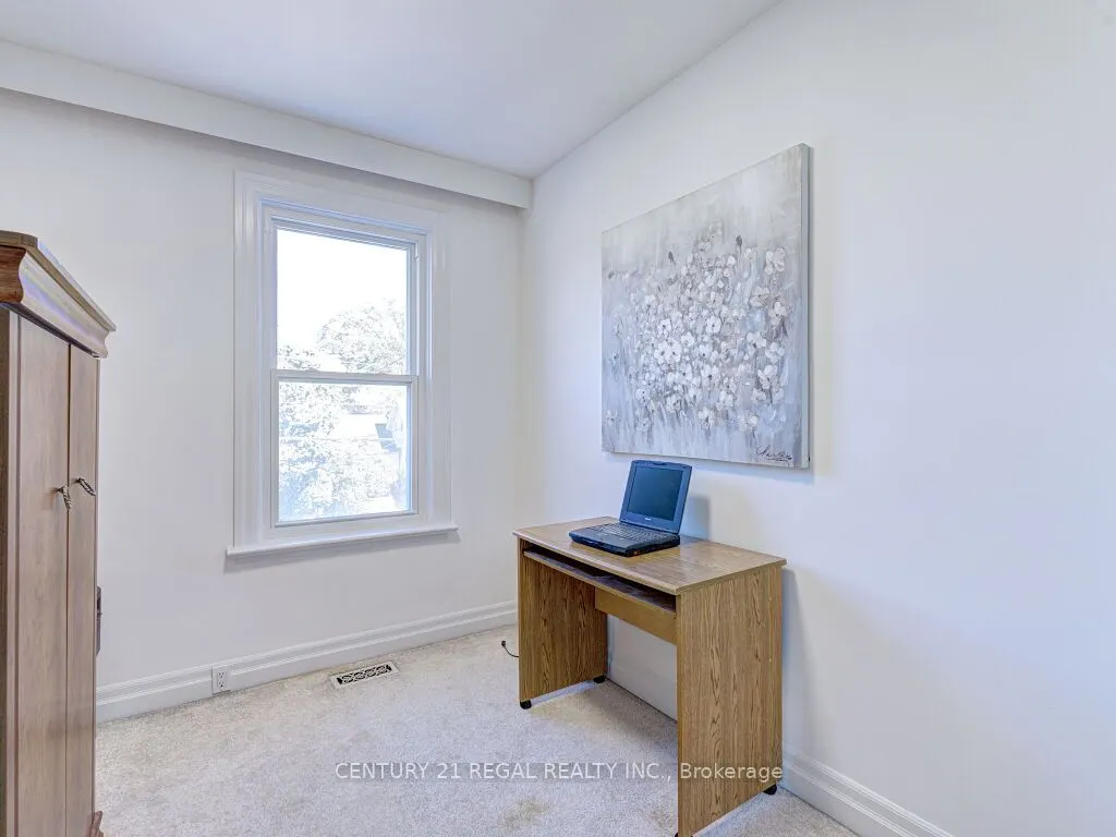 11 Midburn Avenue