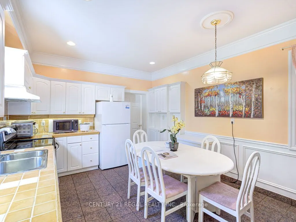 11 Midburn Avenue