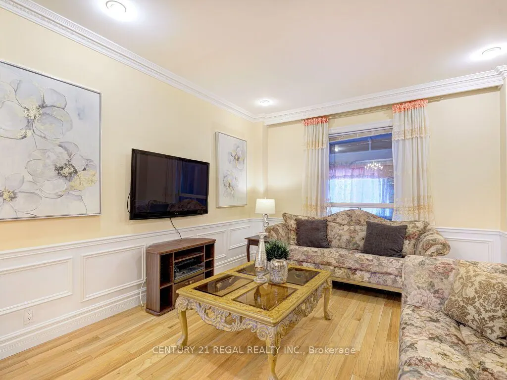 11 Midburn Avenue