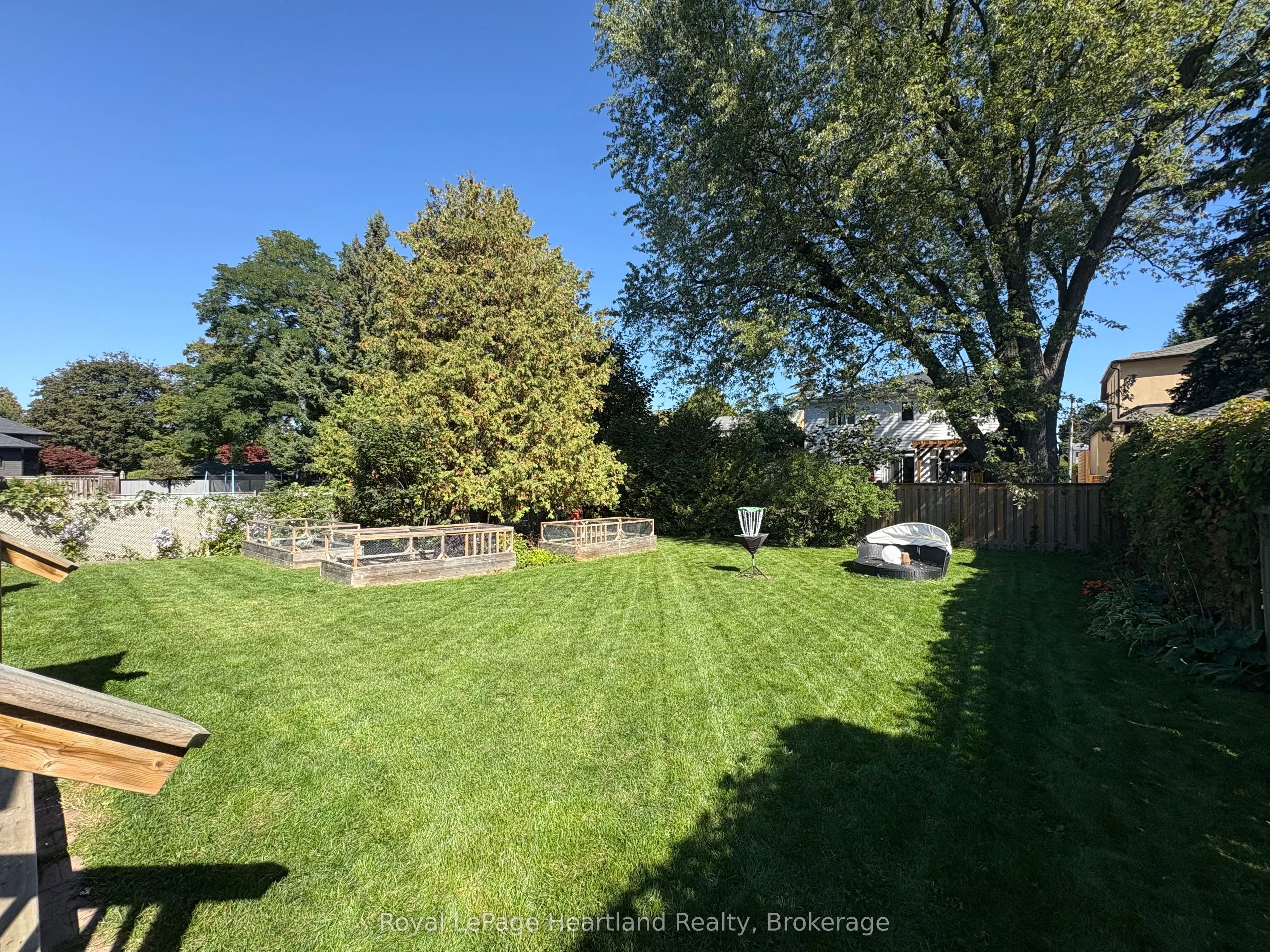 15 SCARBOROUGH HEIGHTS Boulevard