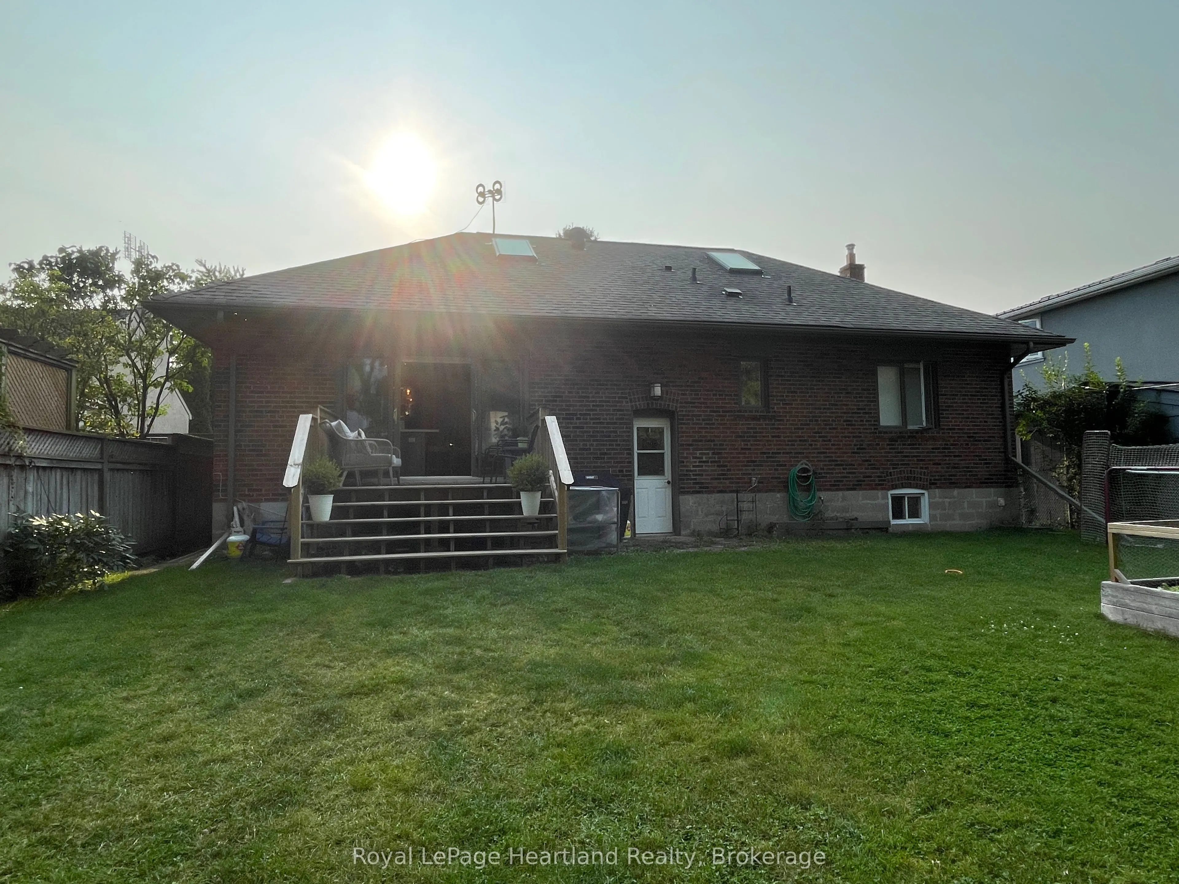 15 SCARBOROUGH HEIGHTS Boulevard
