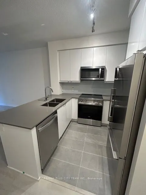 3260 Sheppard Avenue E, #407