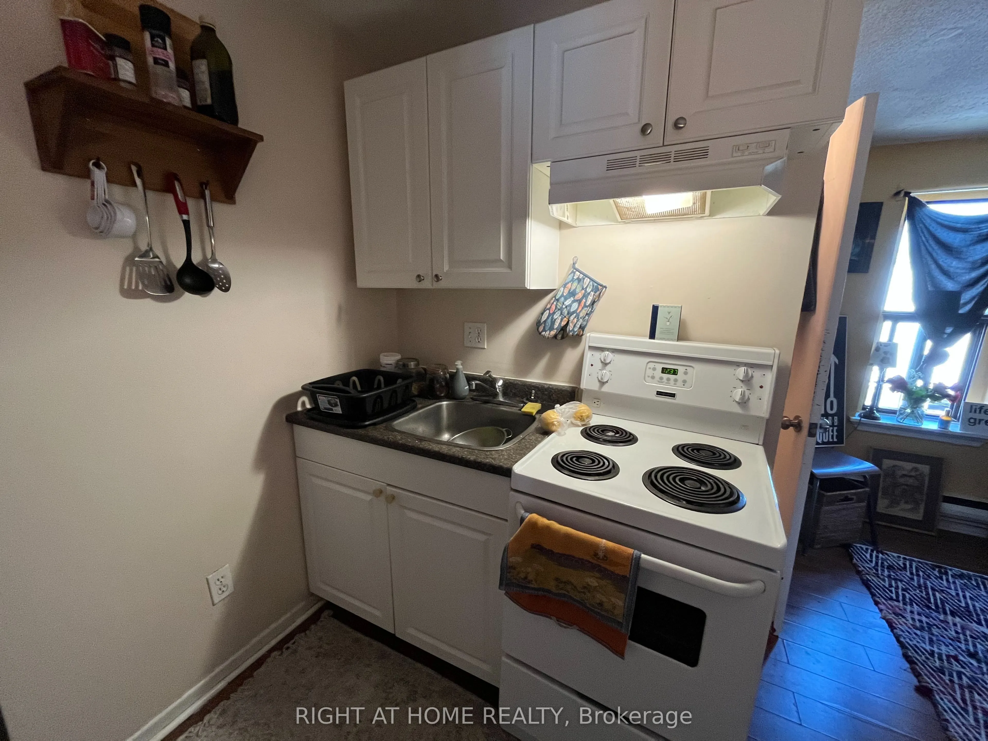 27 Hamilton Street, #203