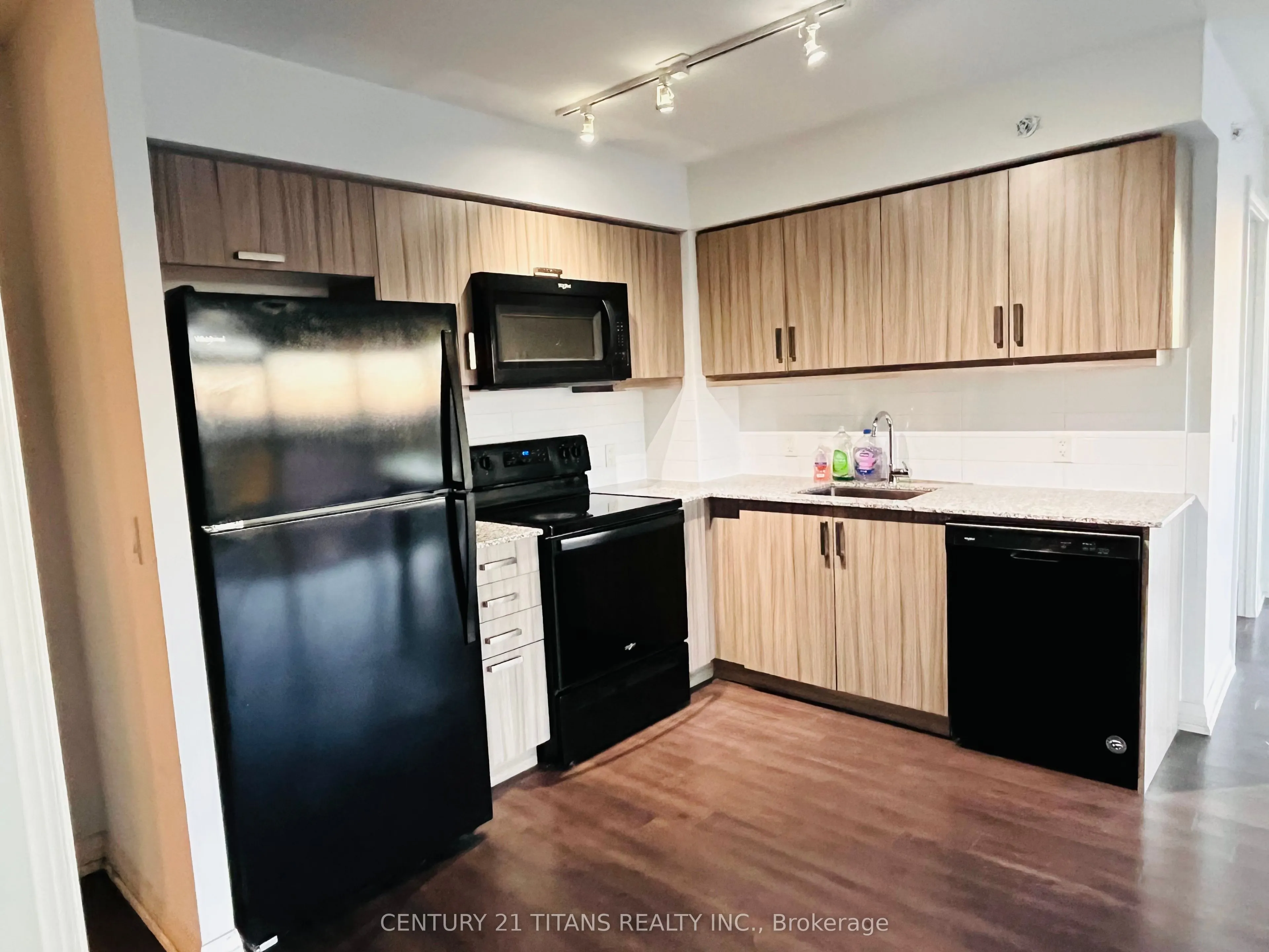 30 Meadowglen Place, #612