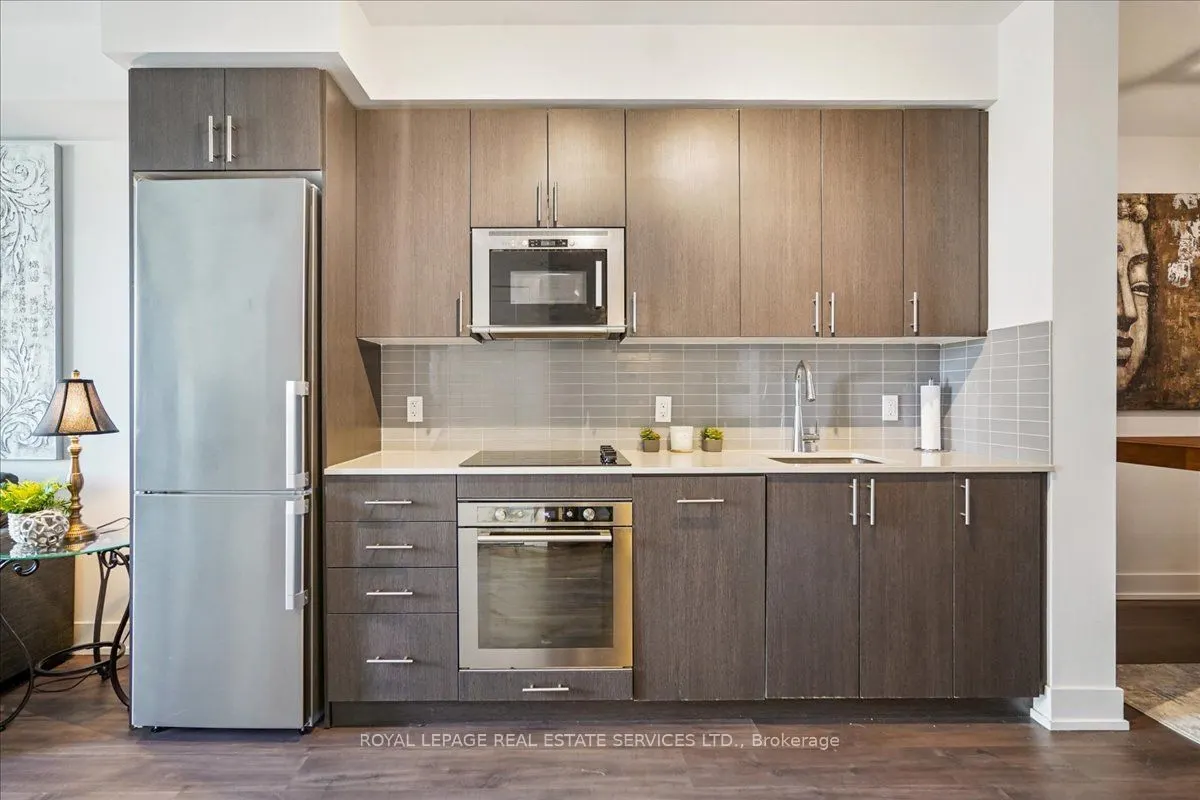 2550 Simcoe Street N, #1012