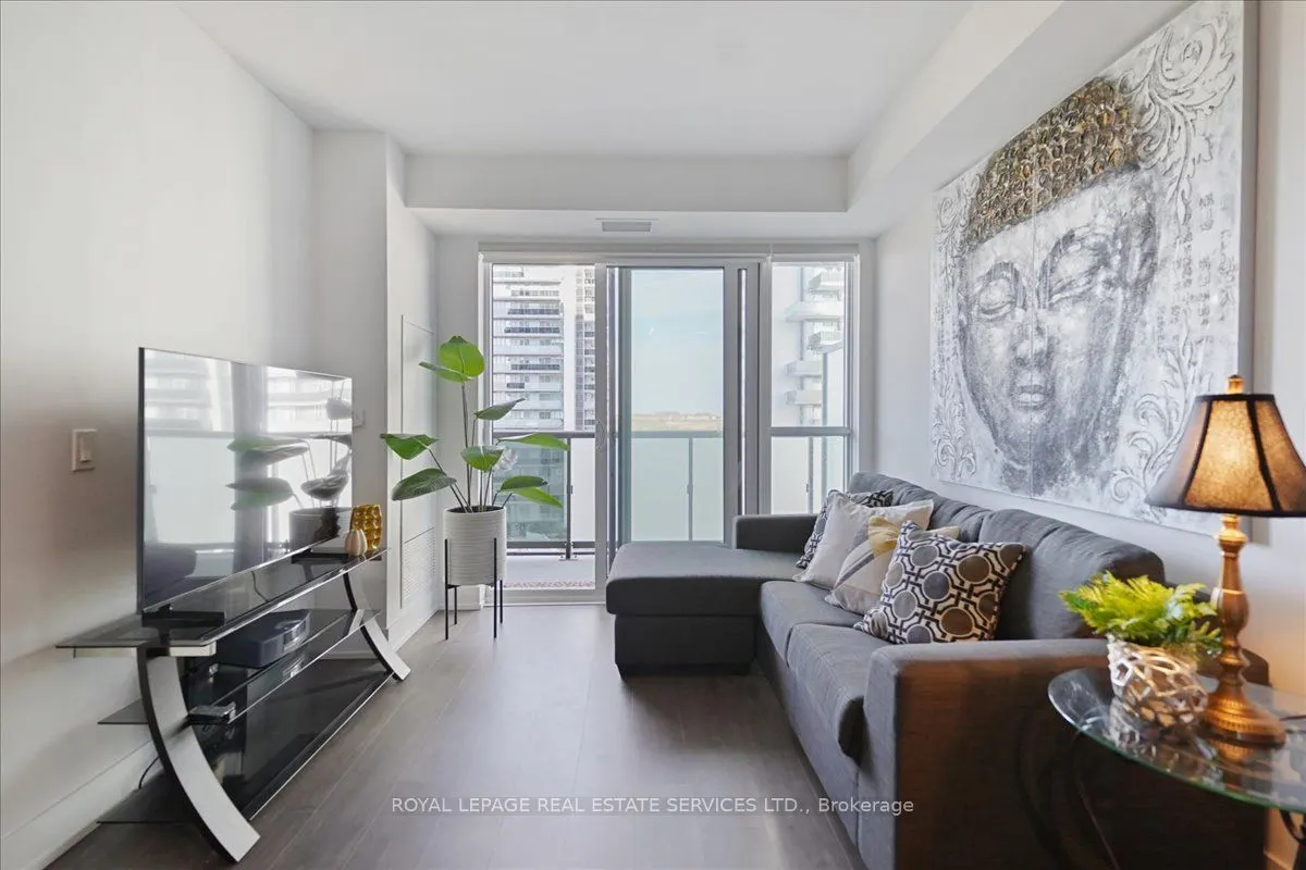 2550 Simcoe Street N, #1012