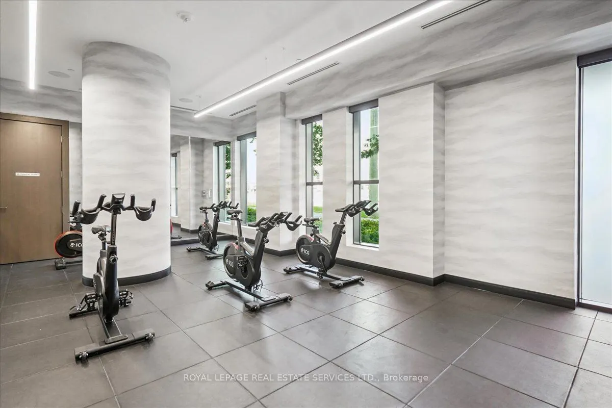 2550 Simcoe Street N, #1012