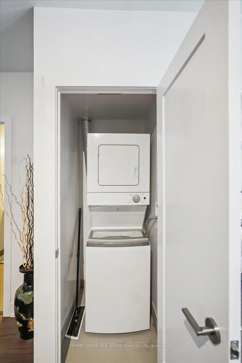 2550 Simcoe Street N, #1012