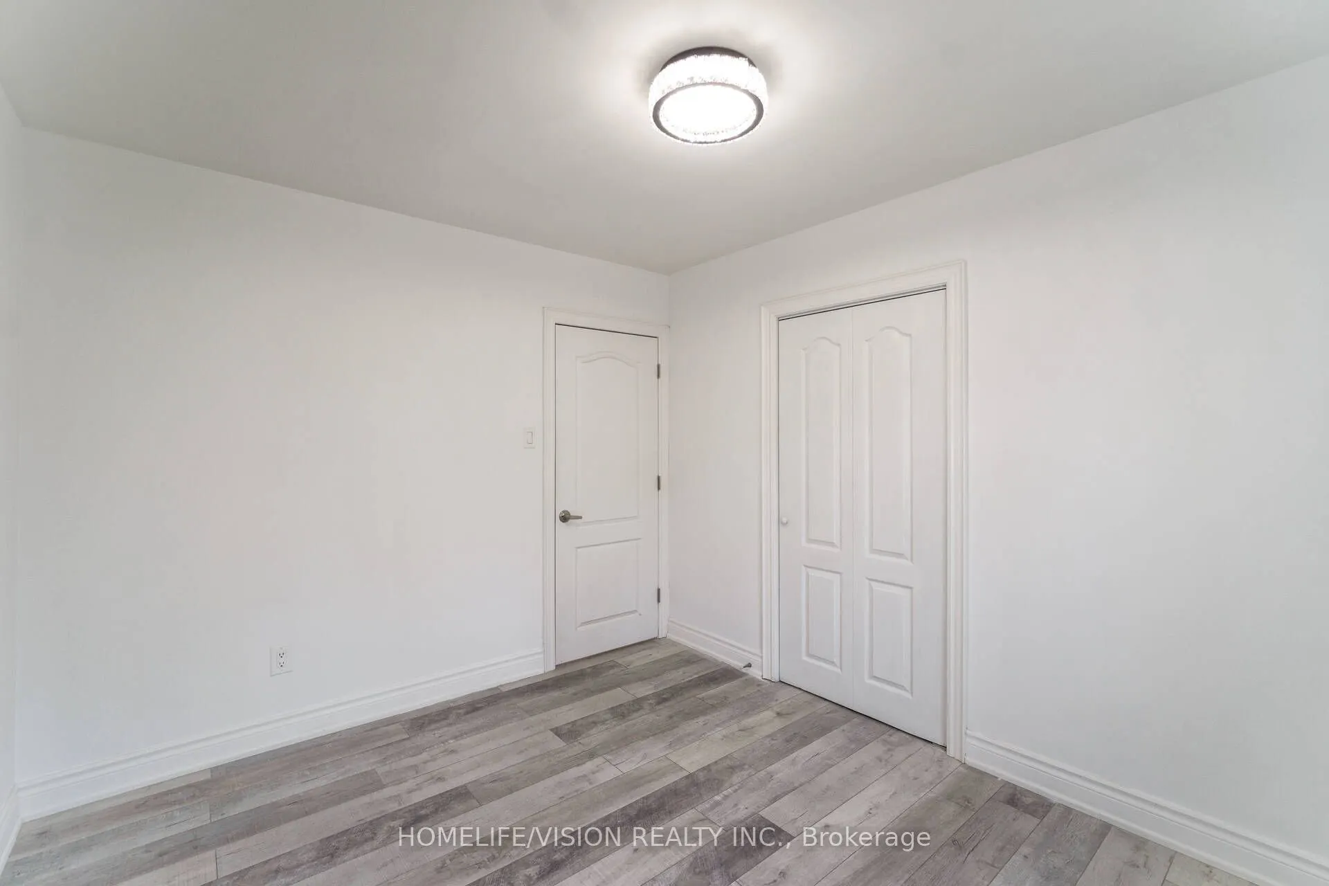 5 Orlando Boulevard