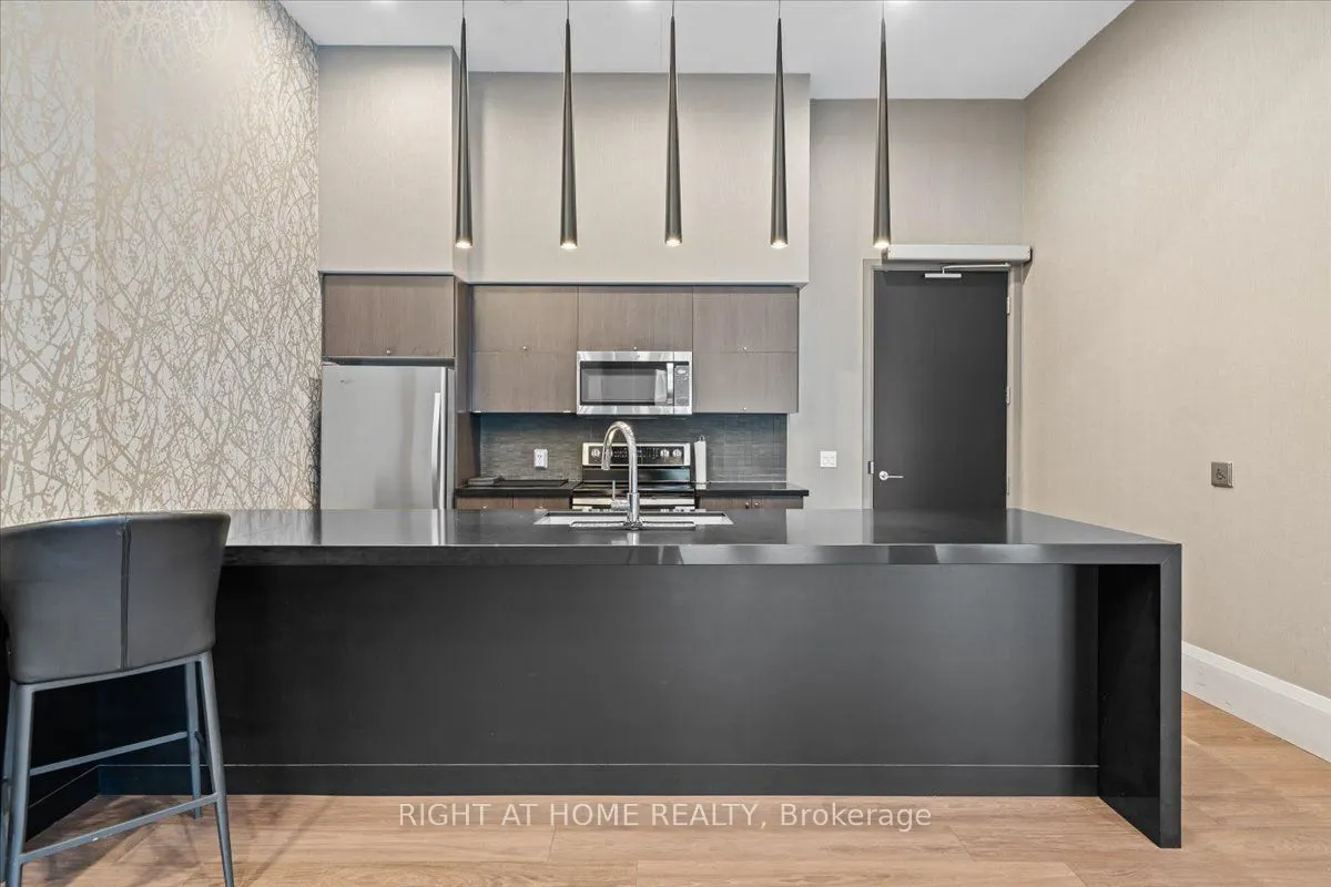 8 Trent Avenue, #210