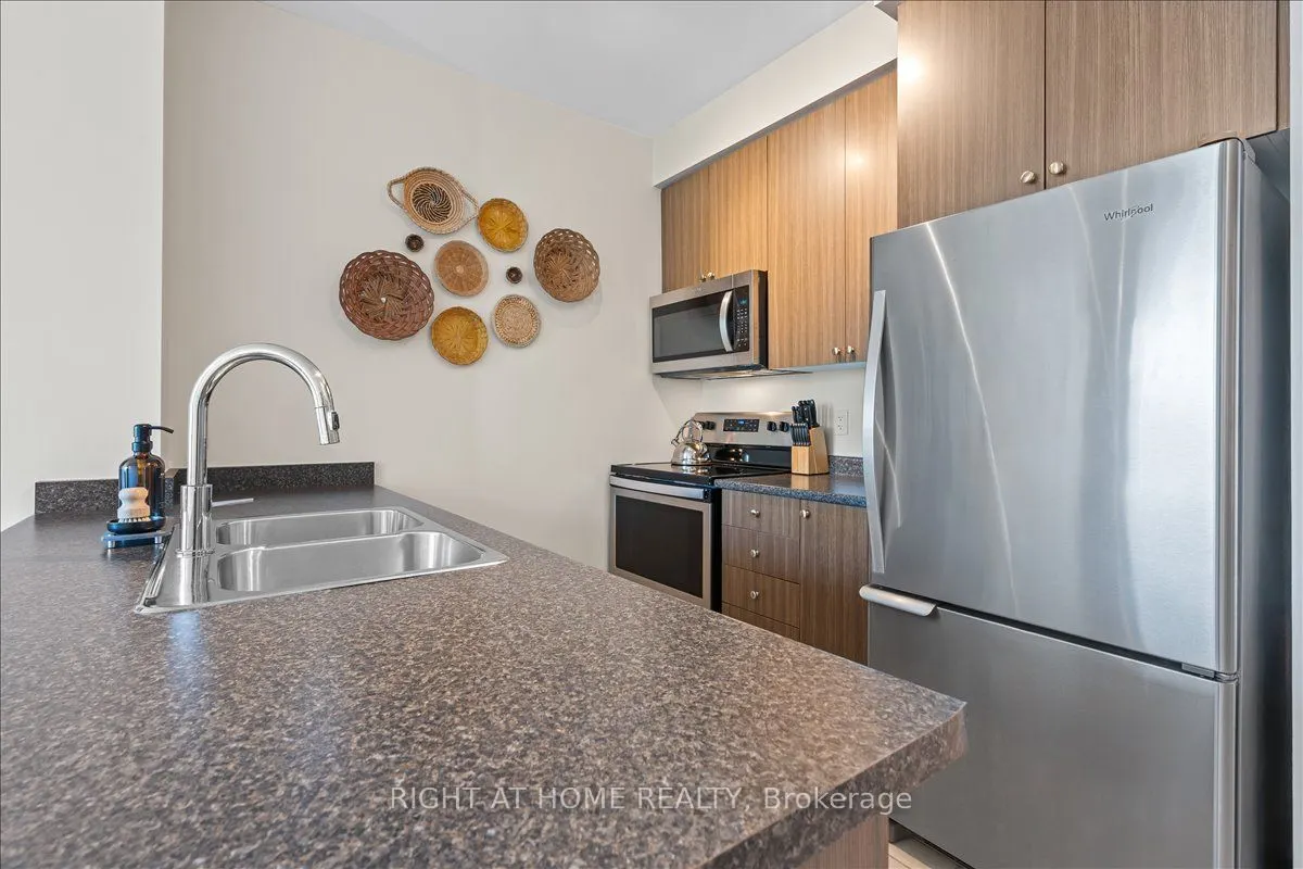 8 Trent Avenue, #210