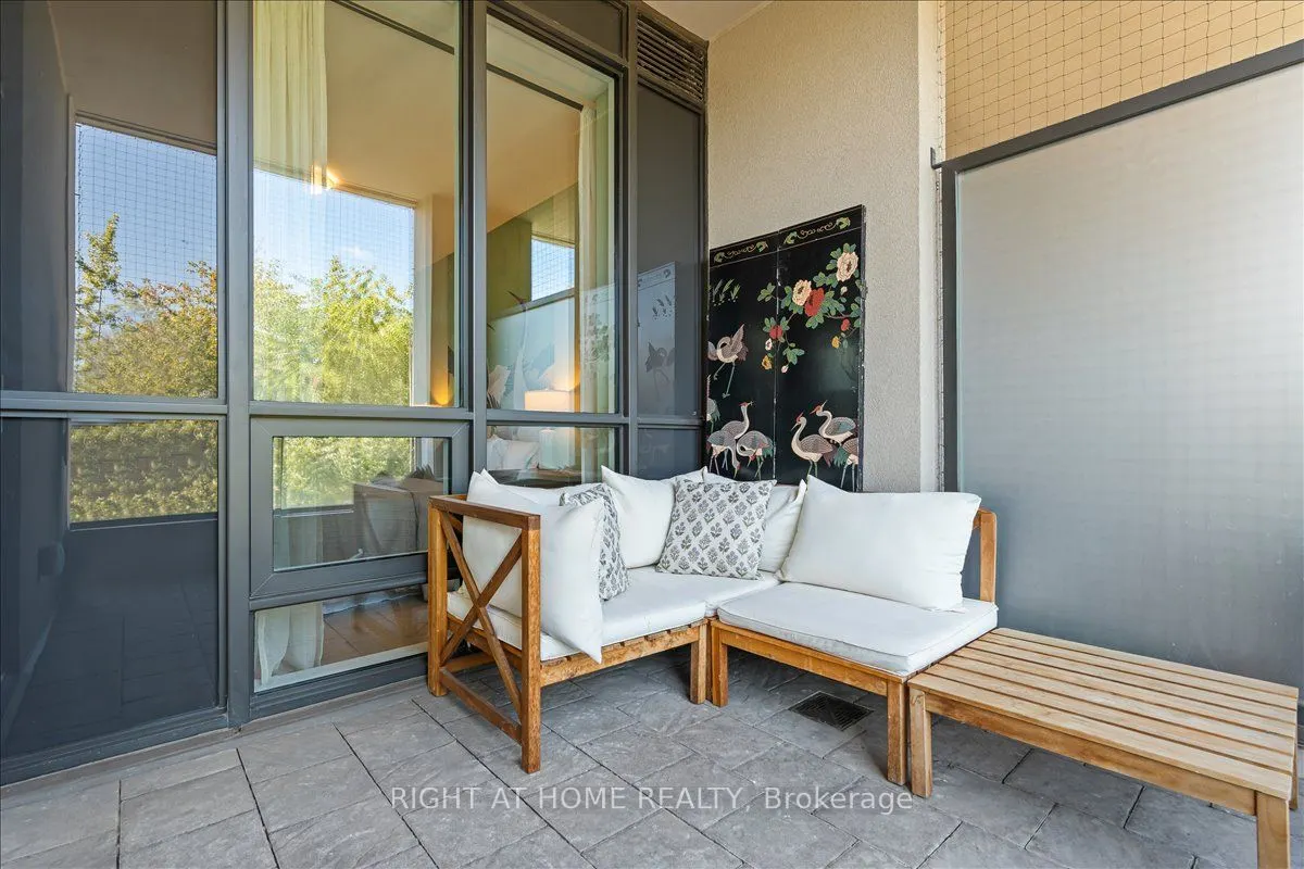 8 Trent Avenue, #210