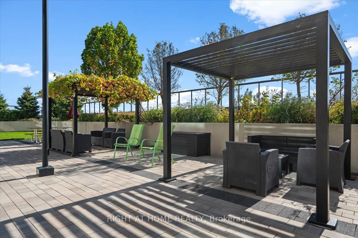 8 Trent Avenue, #210