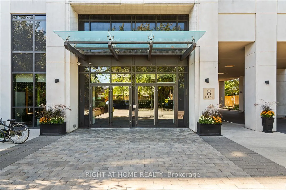 8 Trent Avenue, #210