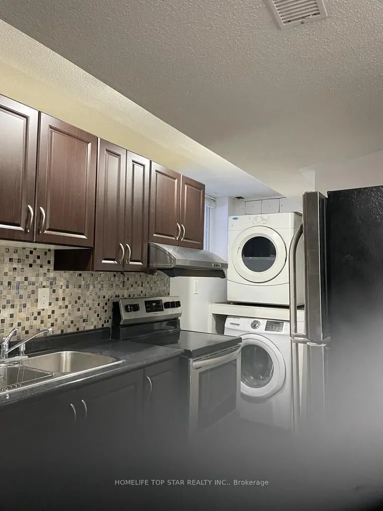27 Pitchpine Drive, #Basement