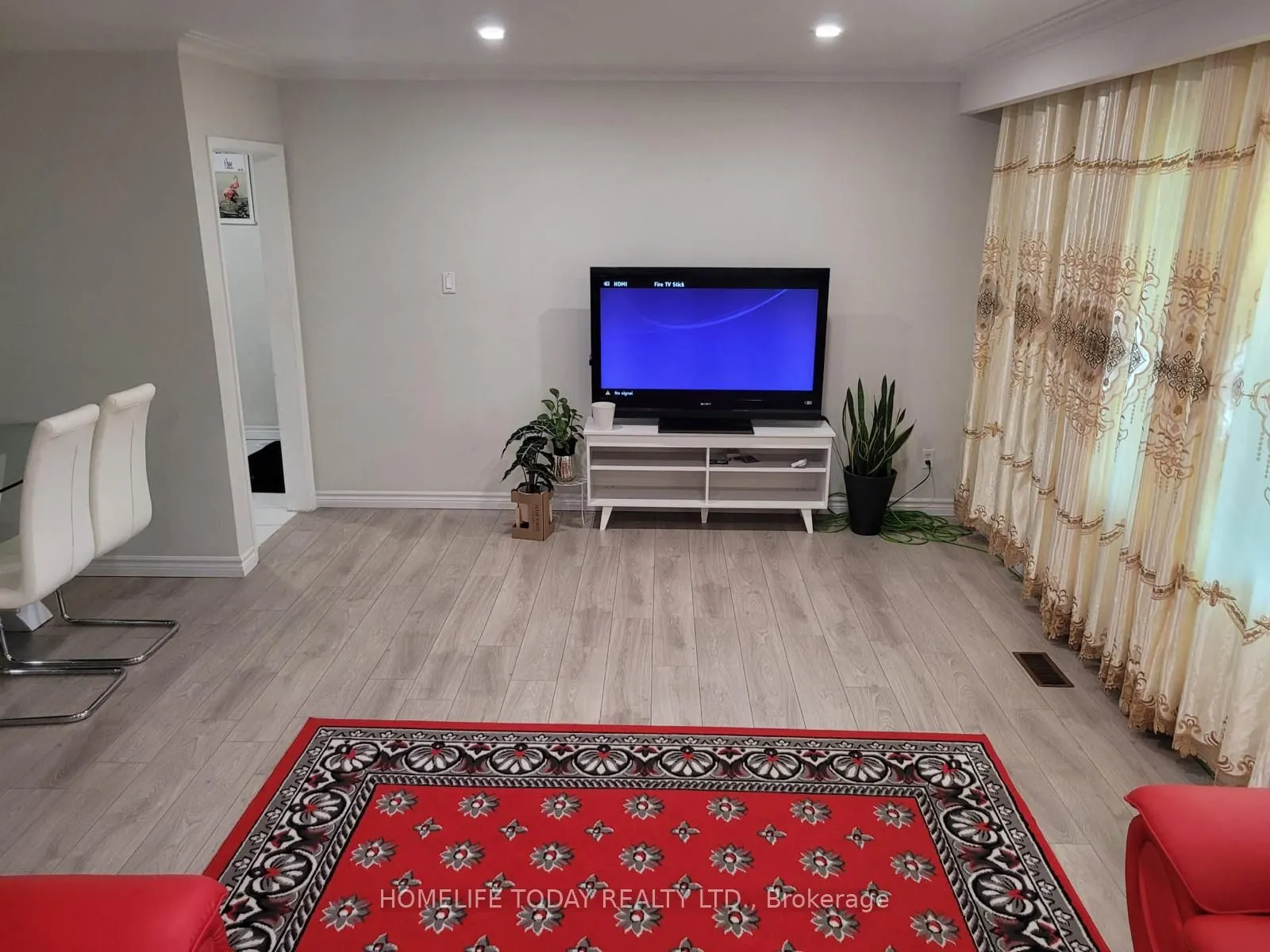 740 Meadowvale Road, #Main