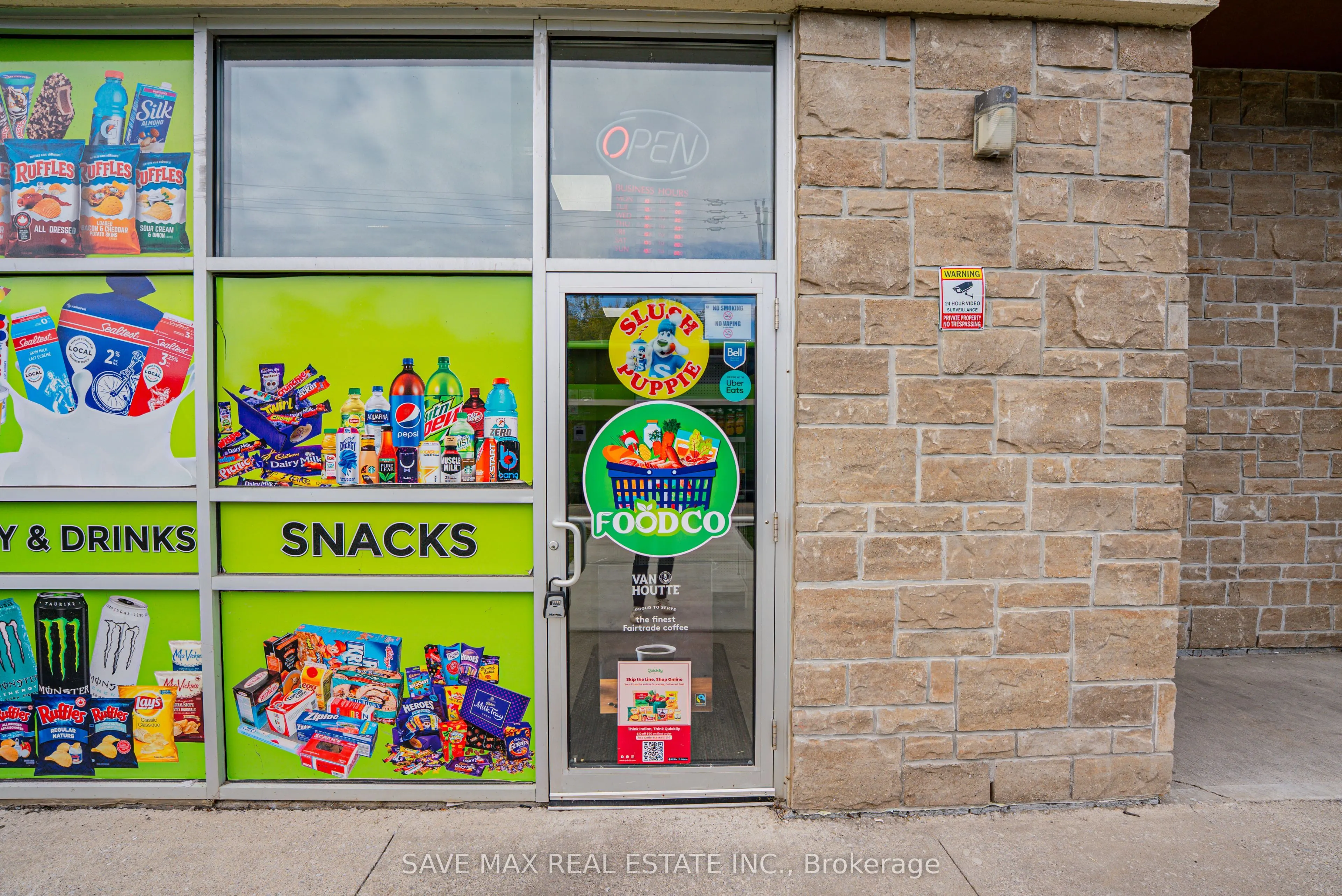 1700 Simcoe Street N, #N3