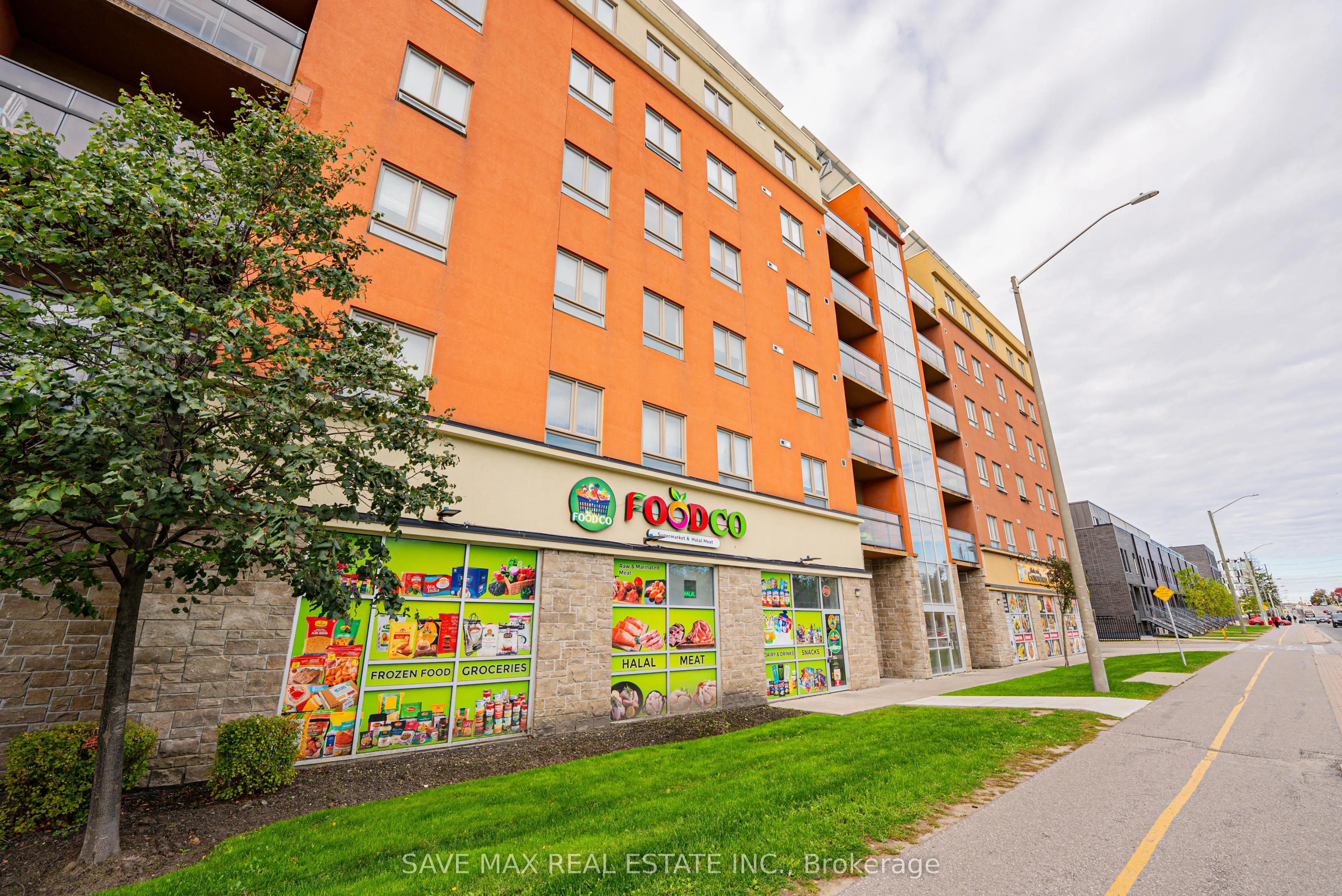 1700 Simcoe Street N, #N3