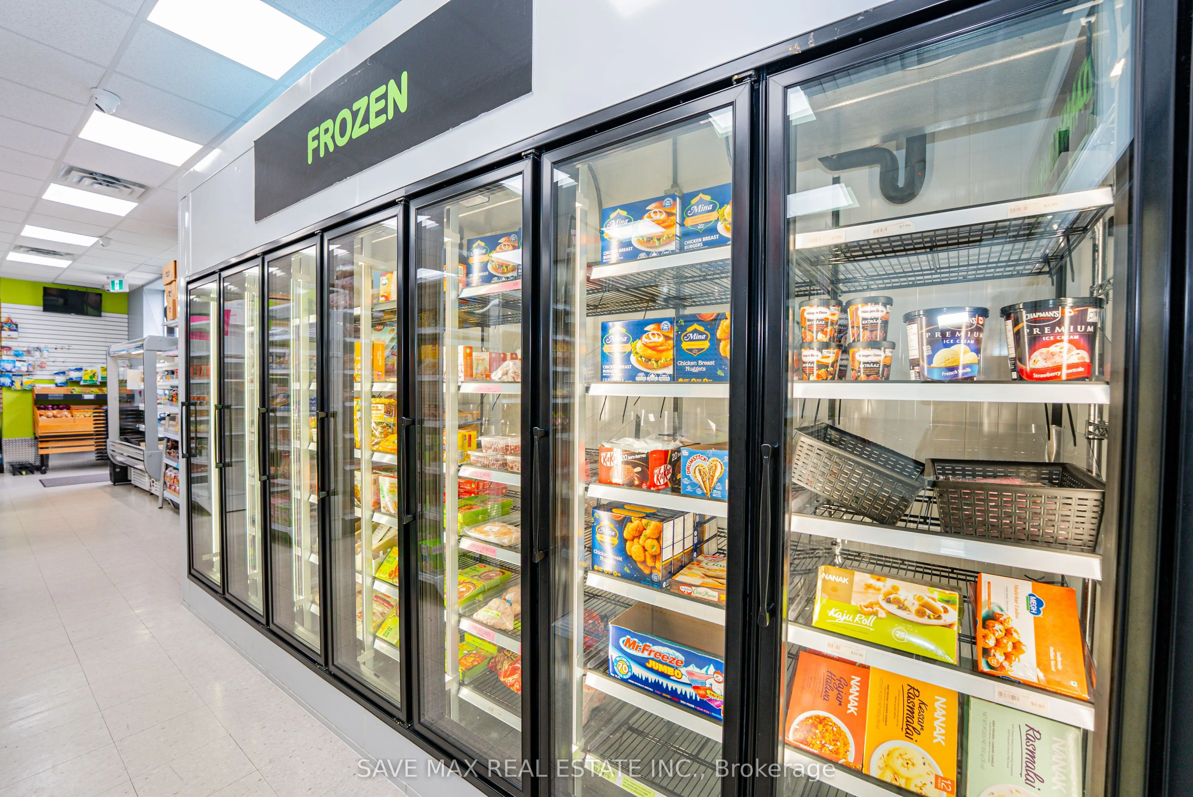 1700 Simcoe Street N, #N3