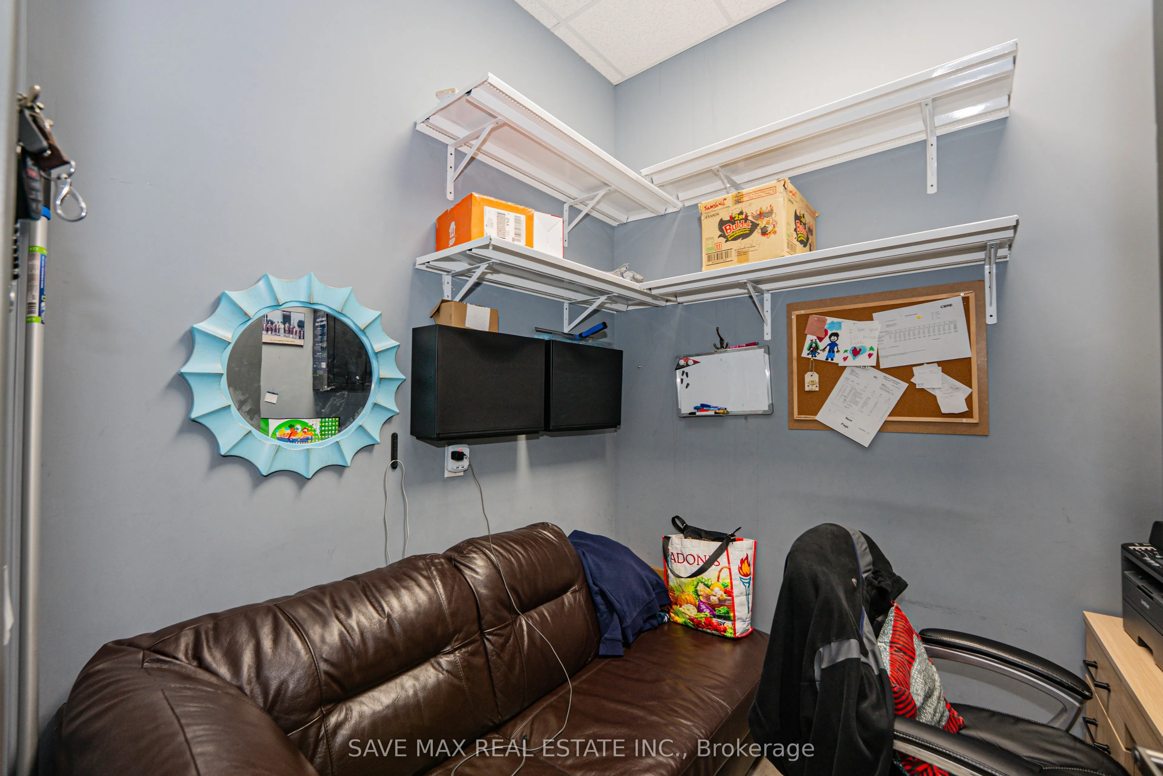 1700 Simcoe Street N, #N3