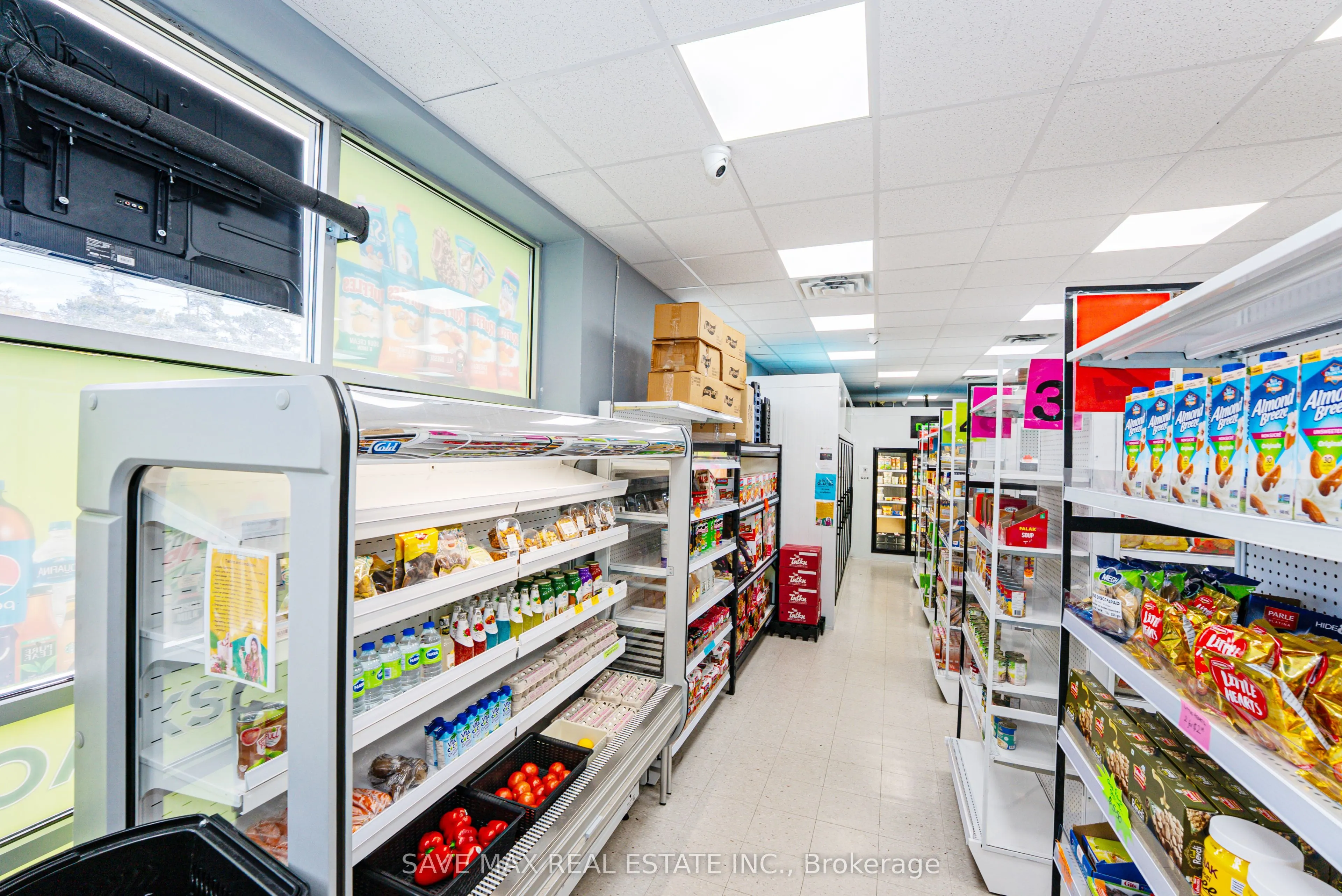 1700 Simcoe Street N, #N3