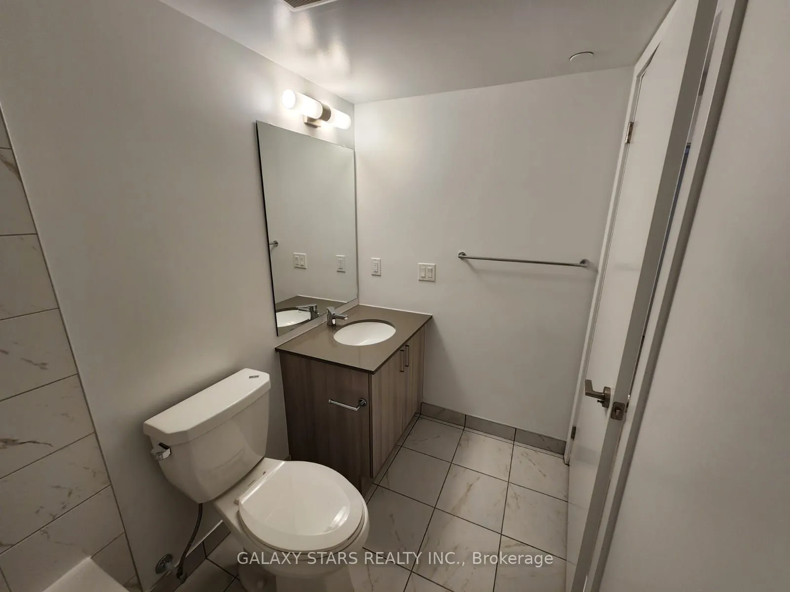1435 Celebration Drive, #407