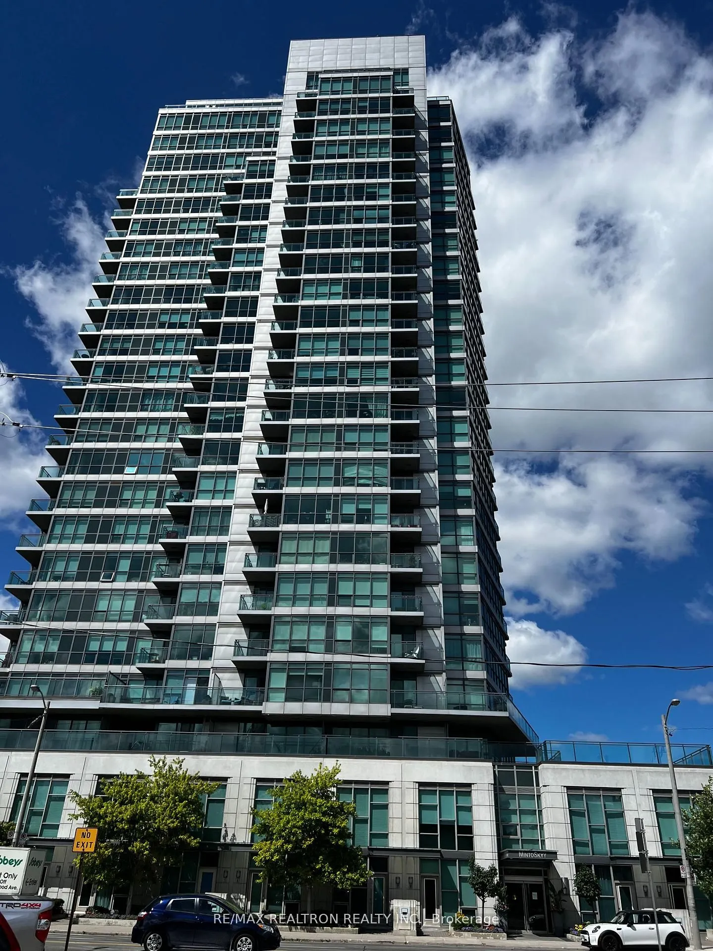 1048 Broadview Avenue, #2002