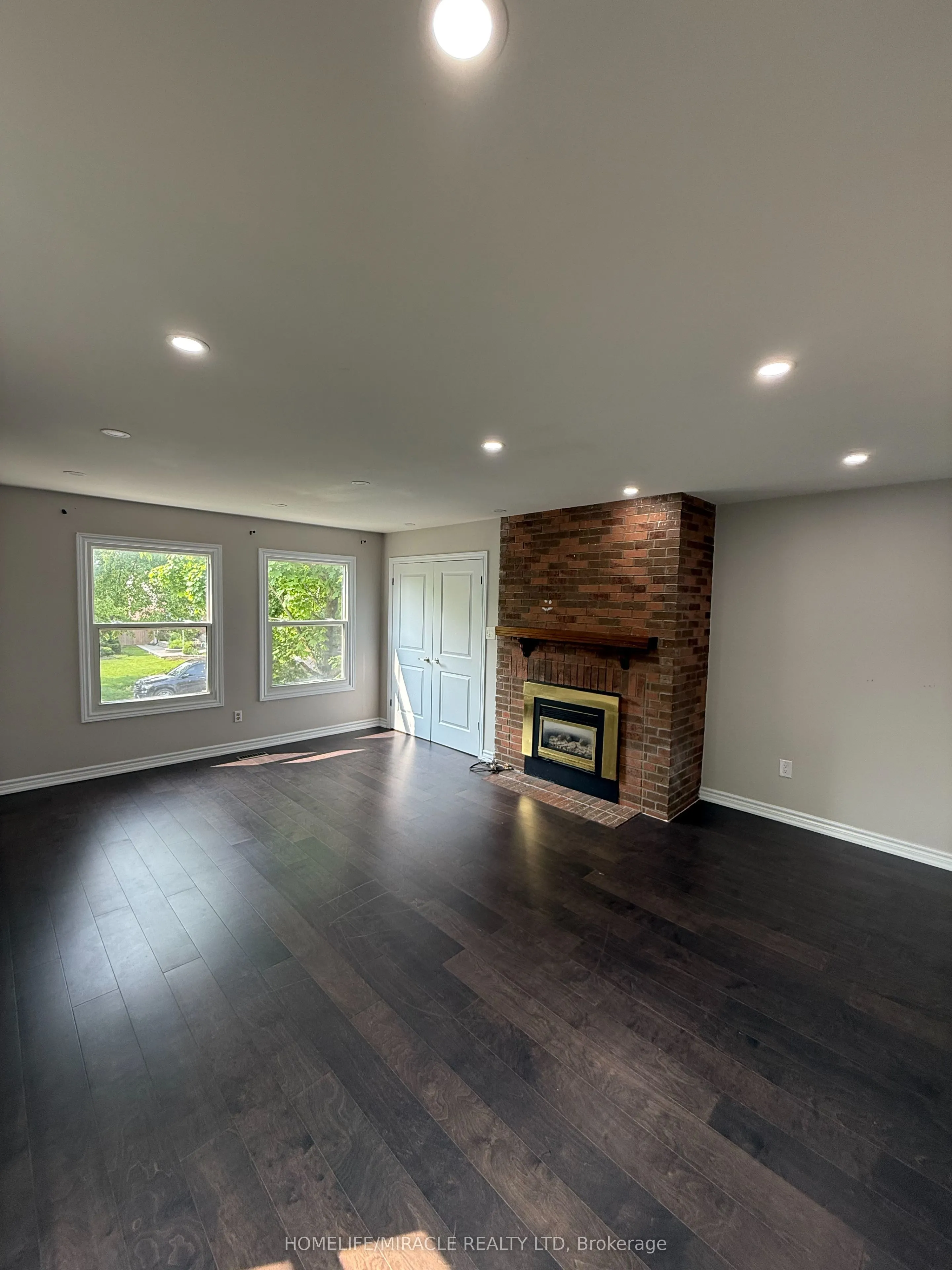 1620 McBrady Crescent