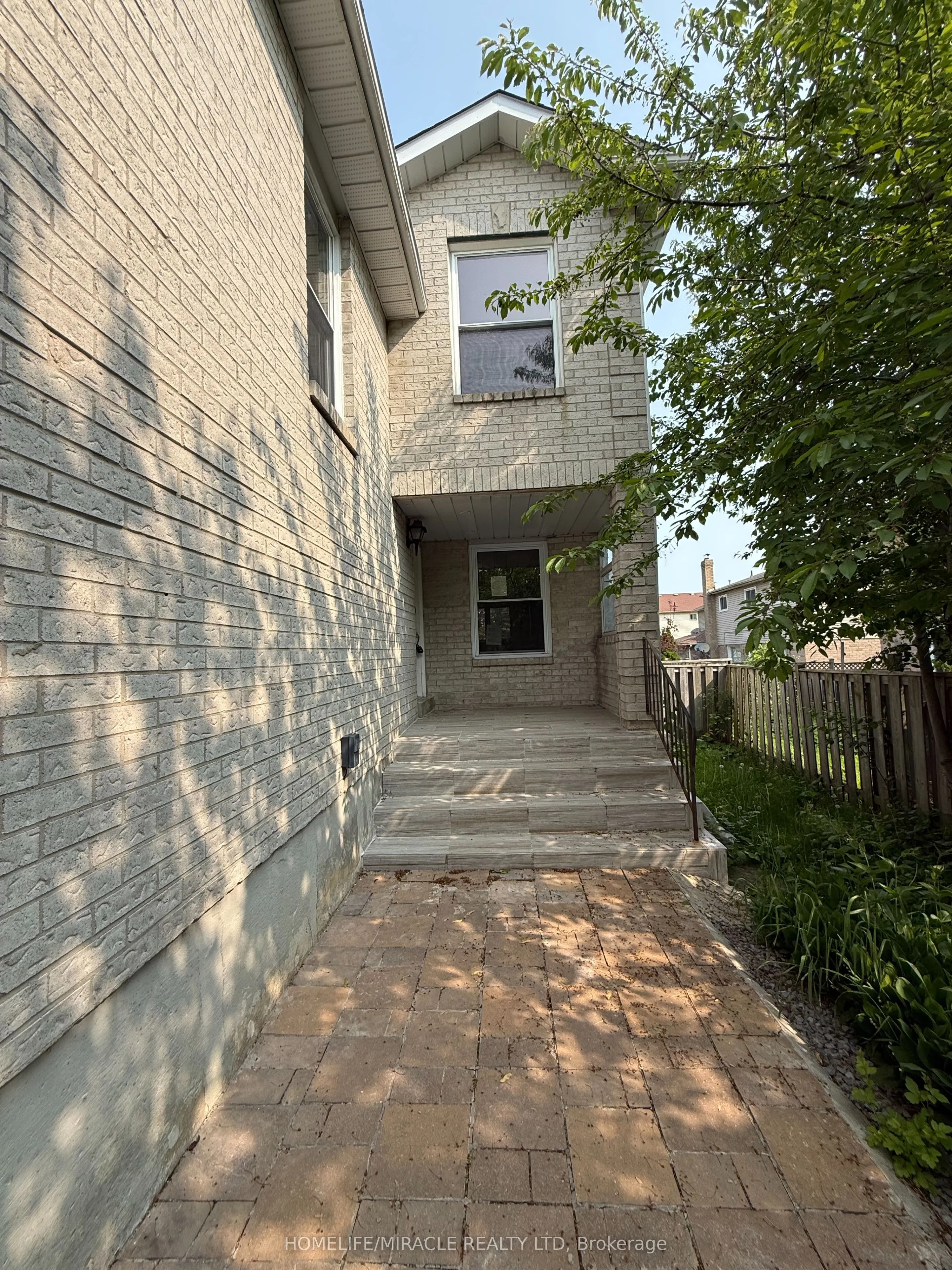 1620 McBrady Crescent