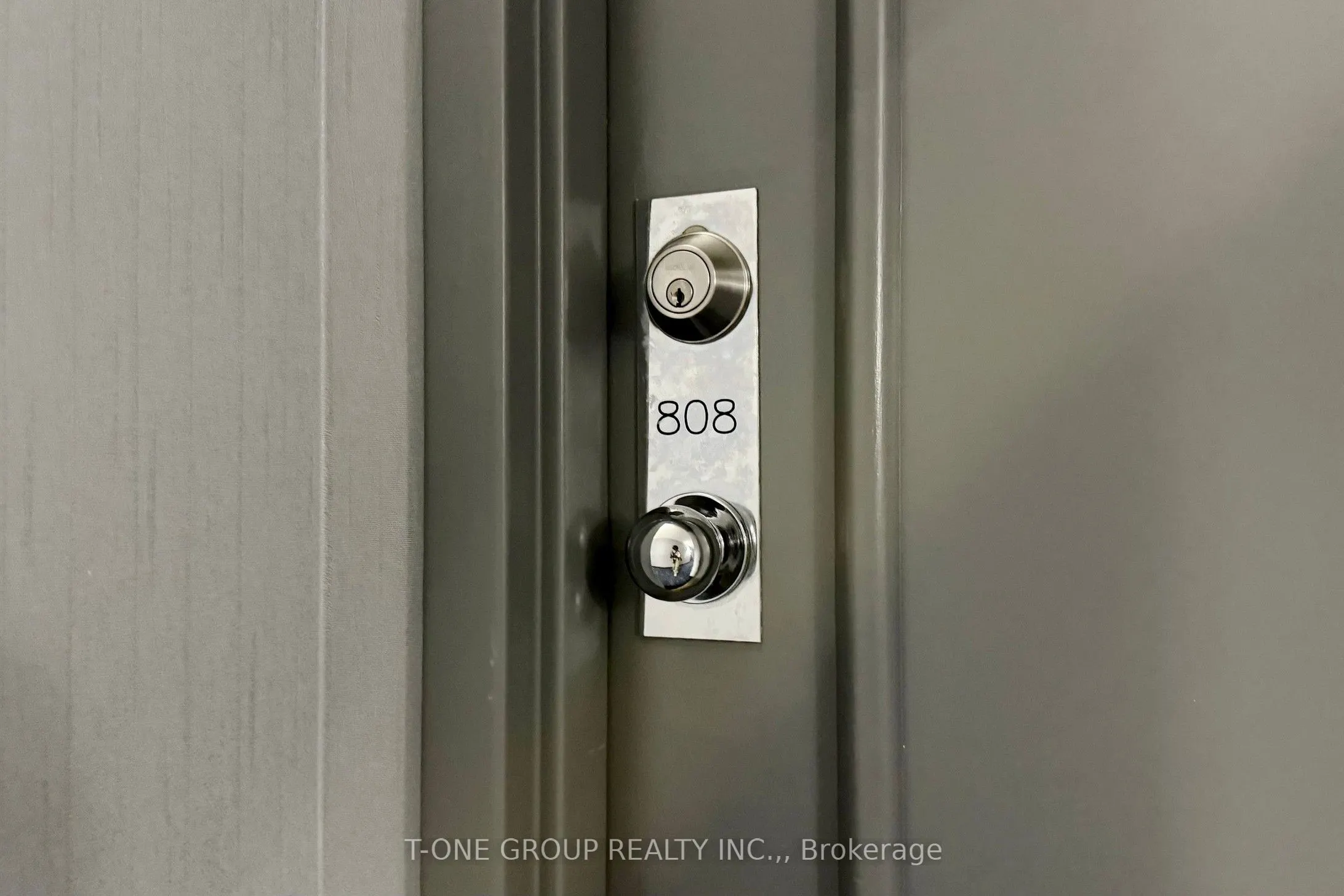 2550 Lawrence Avenue E, #808