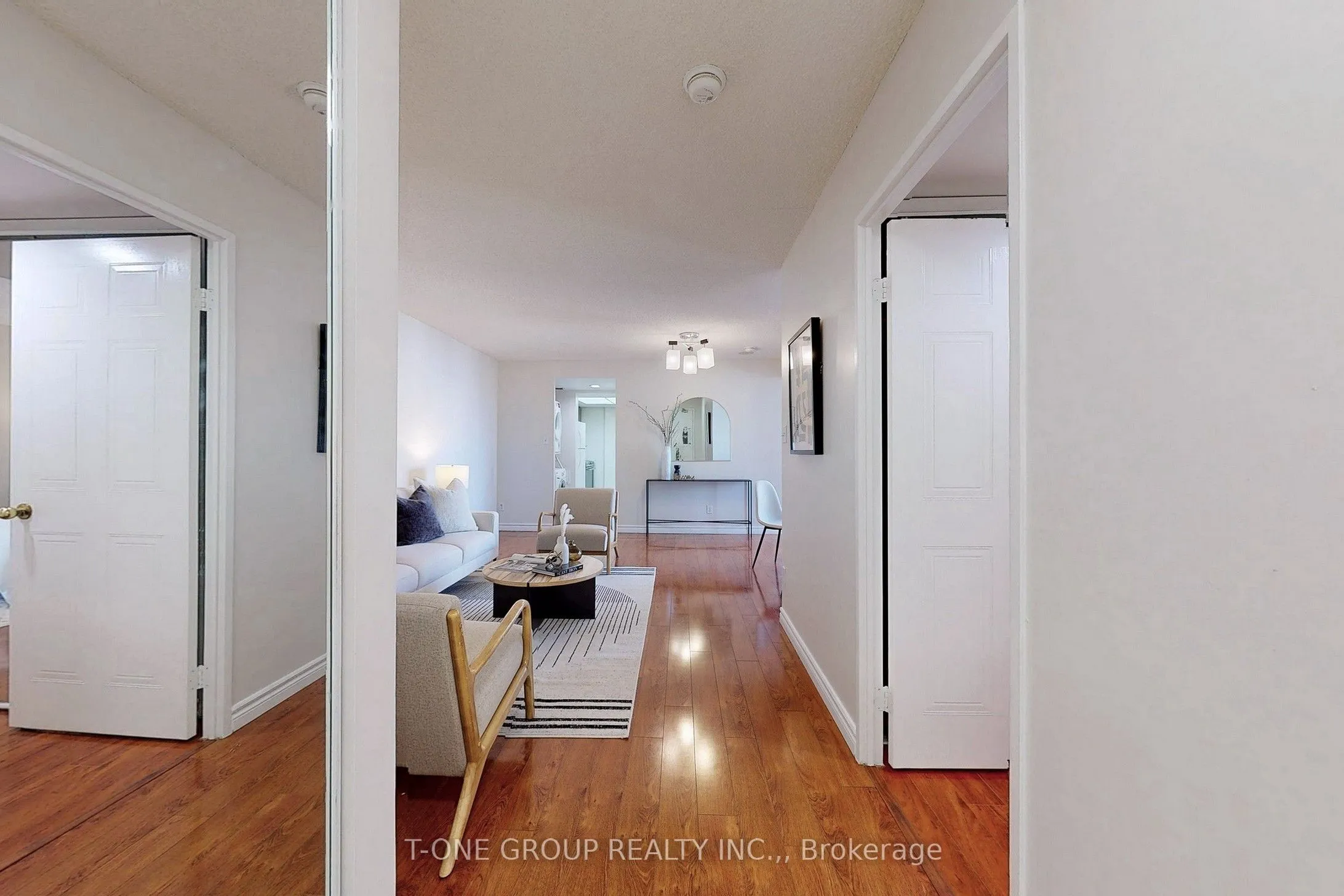 2550 Lawrence Avenue E, #808