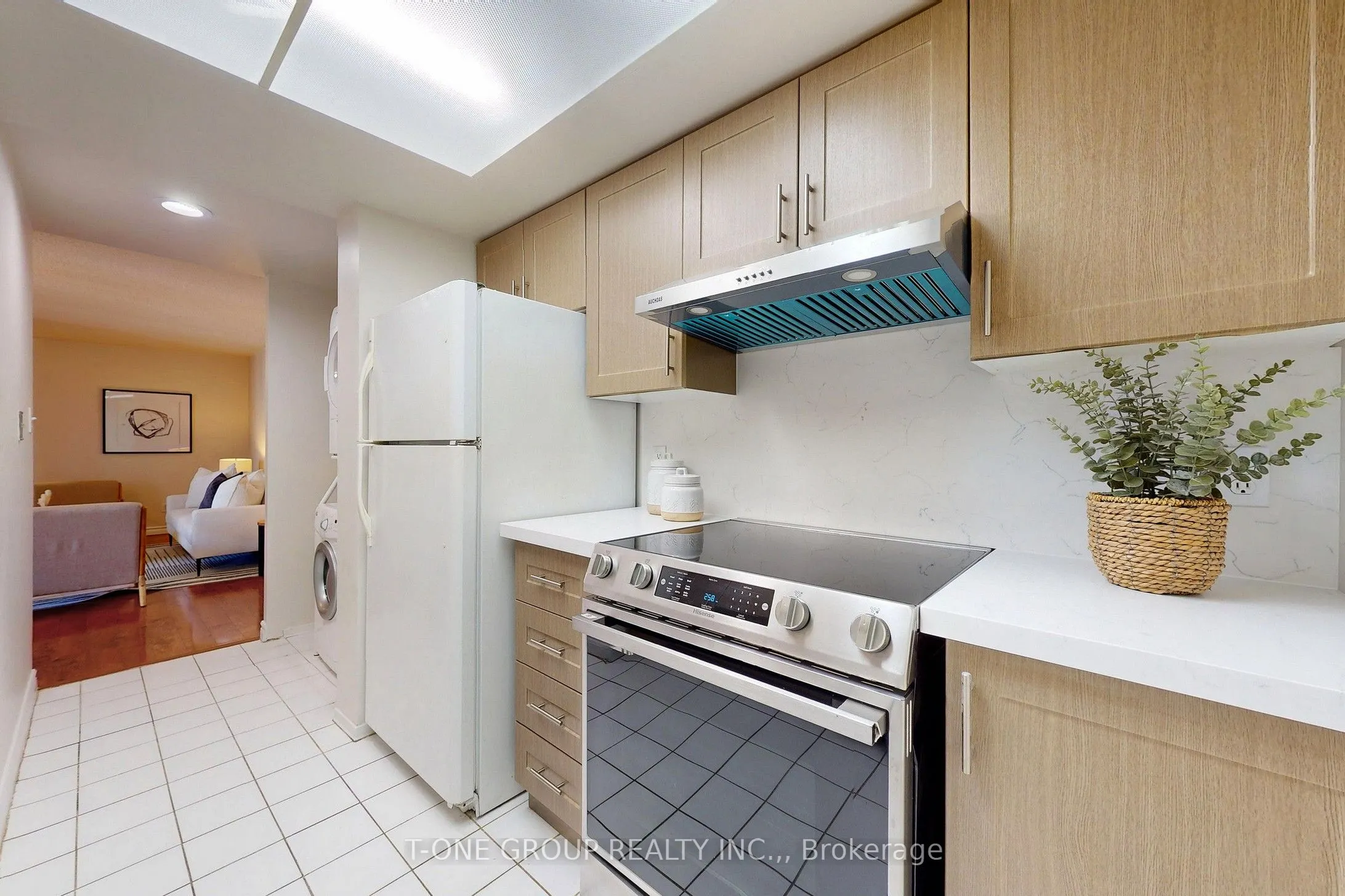 2550 Lawrence Avenue E, #808