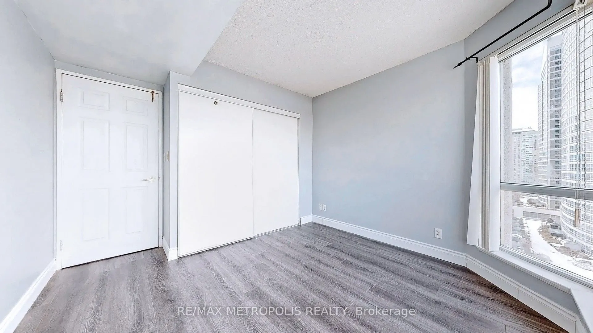 11 Lee Centre Drive, #1505