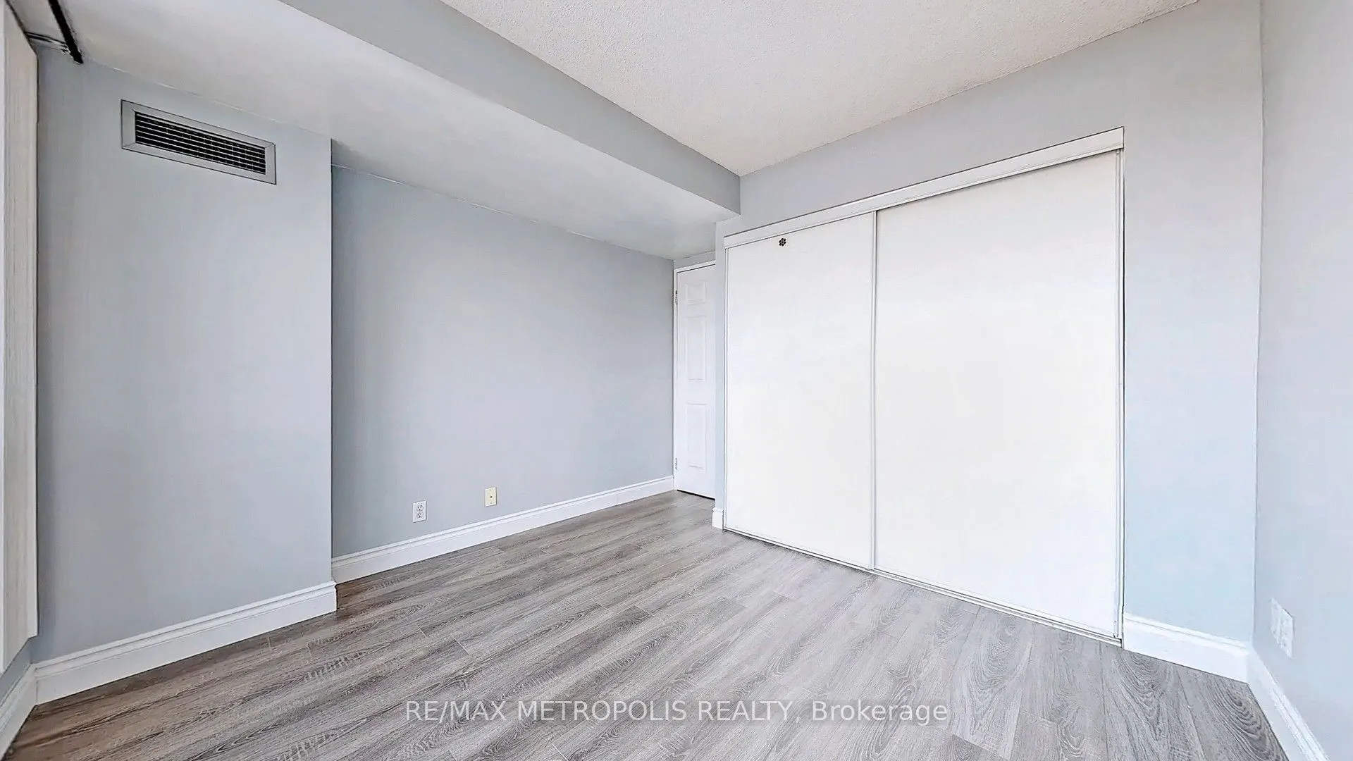11 Lee Centre Drive, #1505