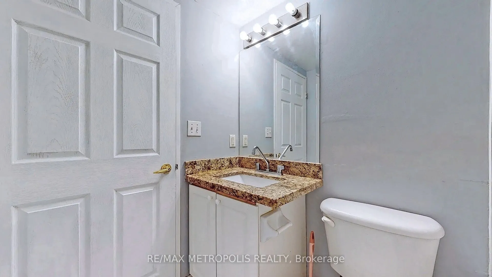 11 Lee Centre Drive, #1505