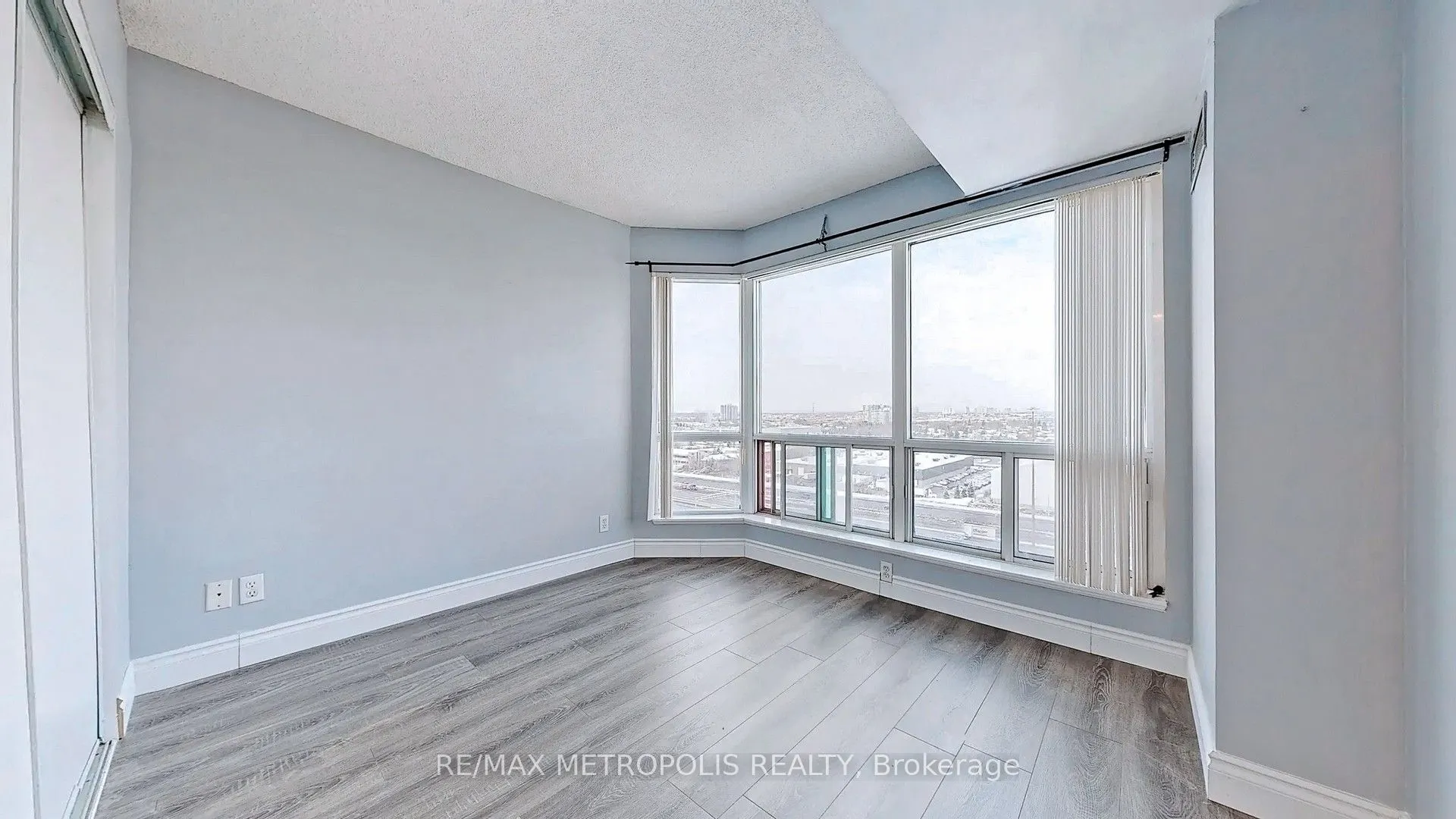 11 Lee Centre Drive, #1505