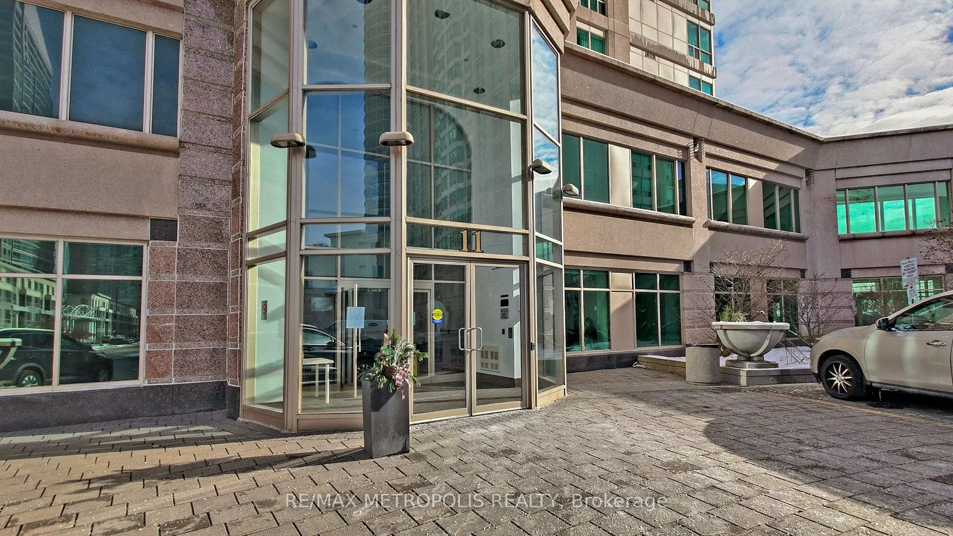 11 Lee Centre Drive, #1505