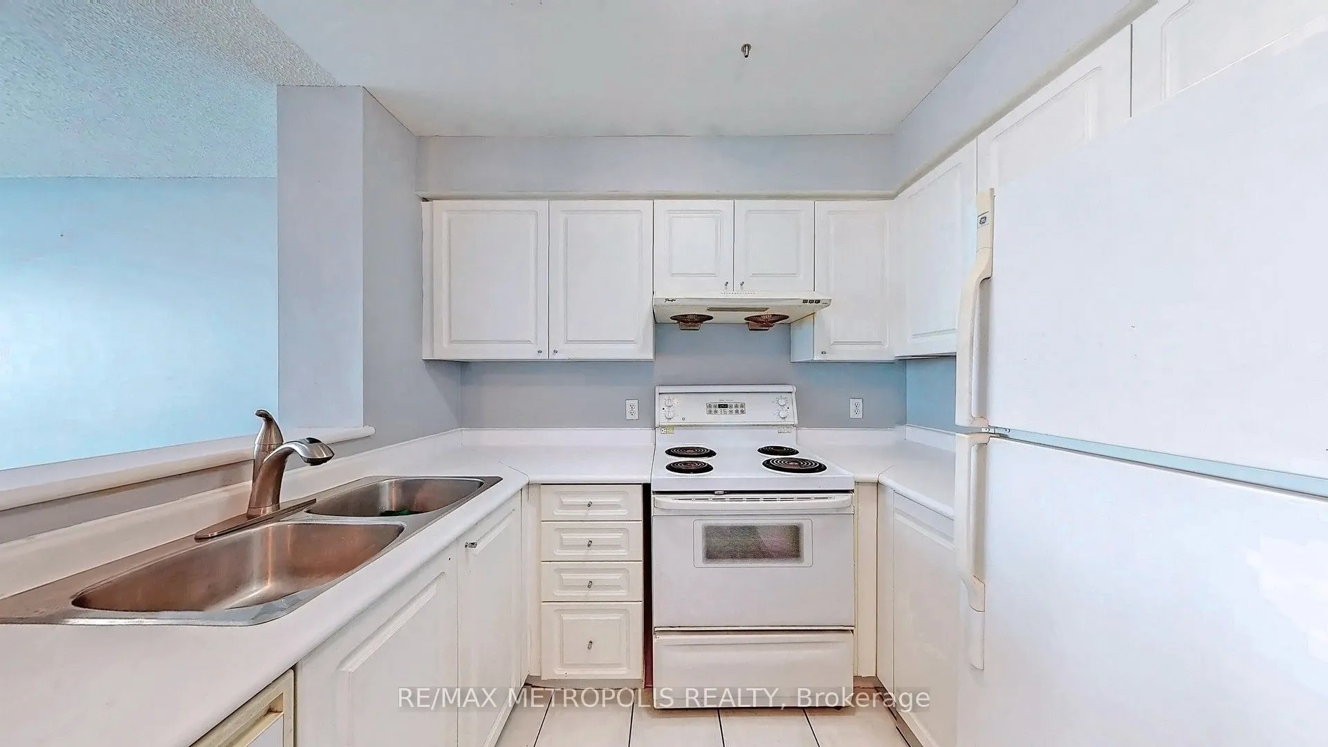 11 Lee Centre Drive, #1505