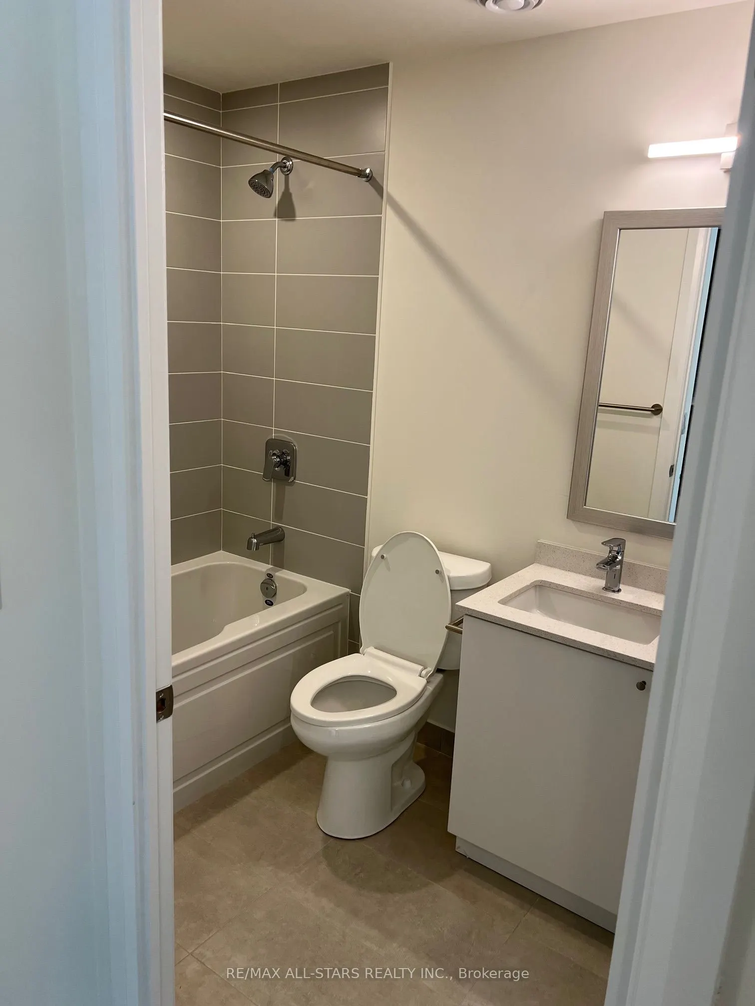 3270 Sheppard Avenue E, #424