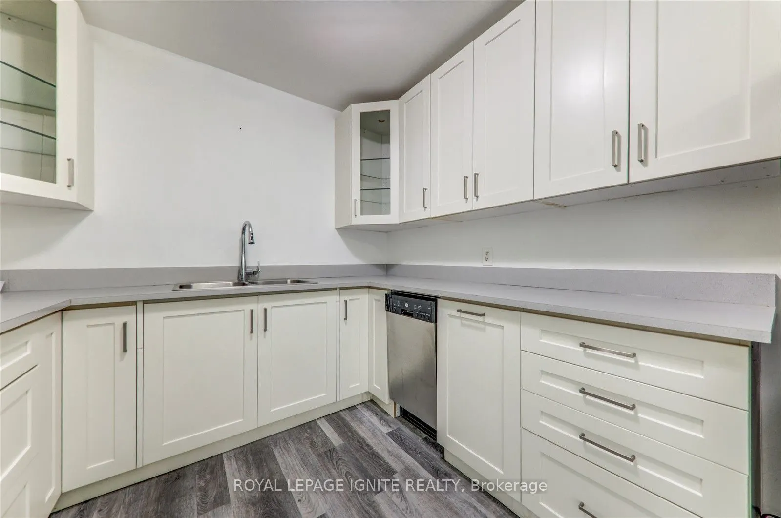 70 Port Darlington Road, #3 Bed Suite