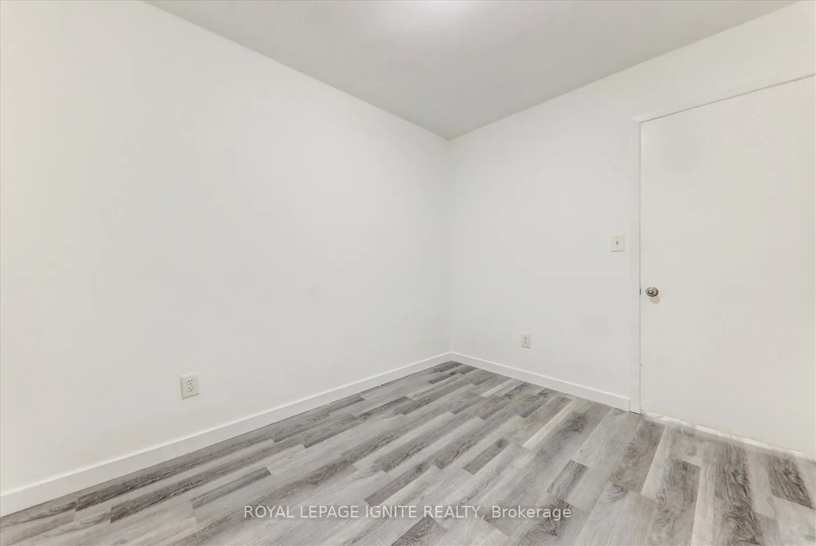 70 Port Darlington Road, #3 Bed Suite
