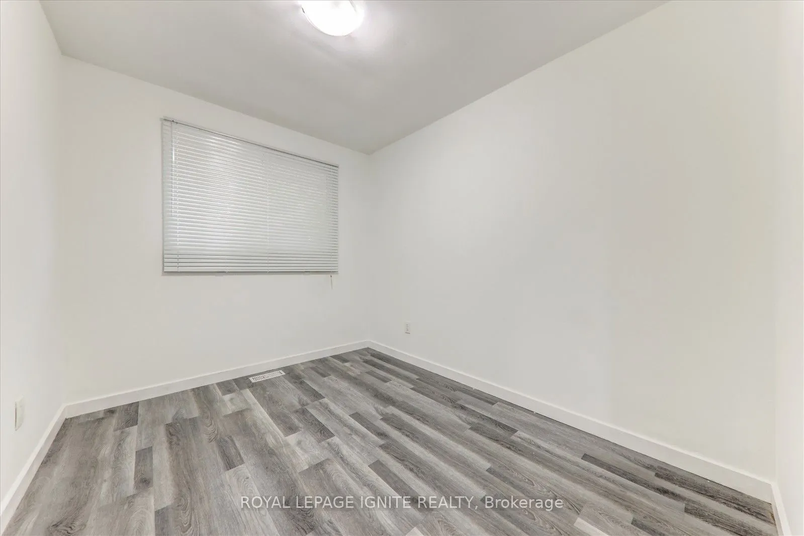 70 Port Darlington Road, #3 Bed Suite