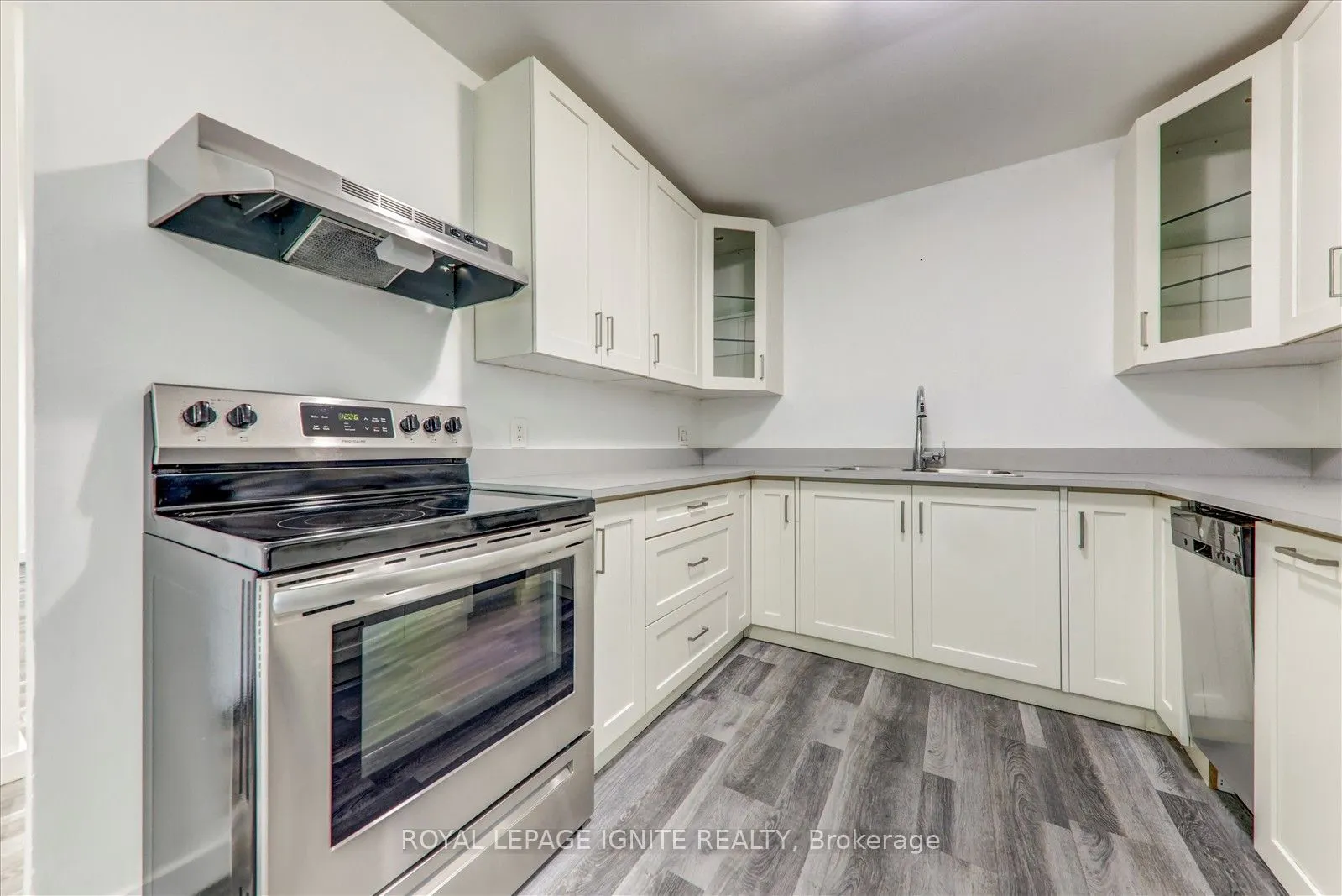 70 Port Darlington Road, #3 Bed Suite