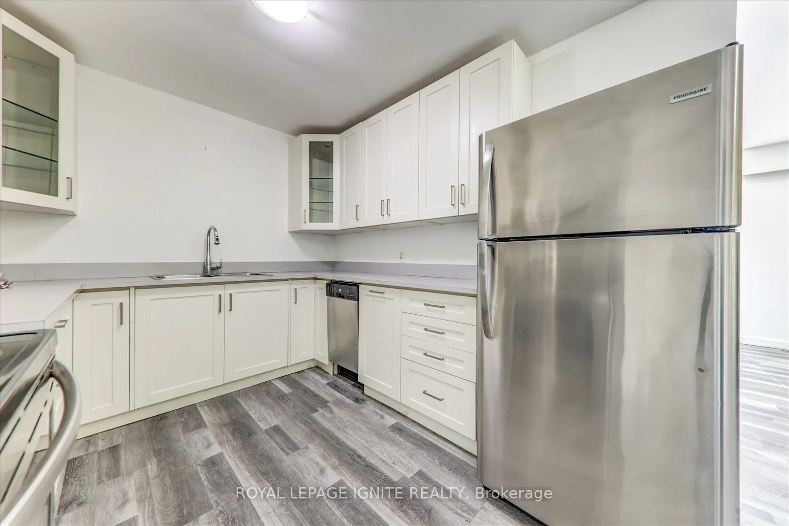 70 Port Darlington Road, #3 Bed Suite